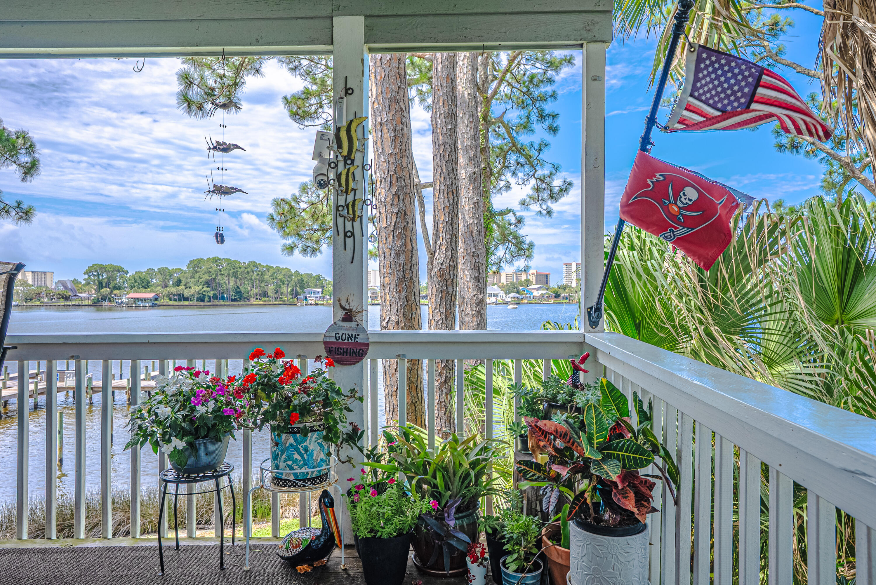 DOCKSIDE NORTH CONDO - Residential