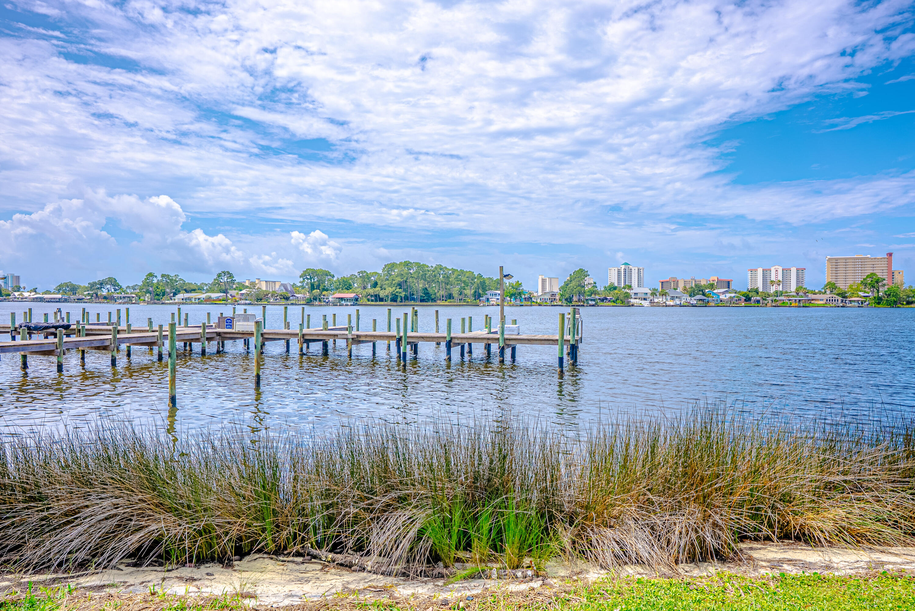 DOCKSIDE NORTH CONDO - Residential