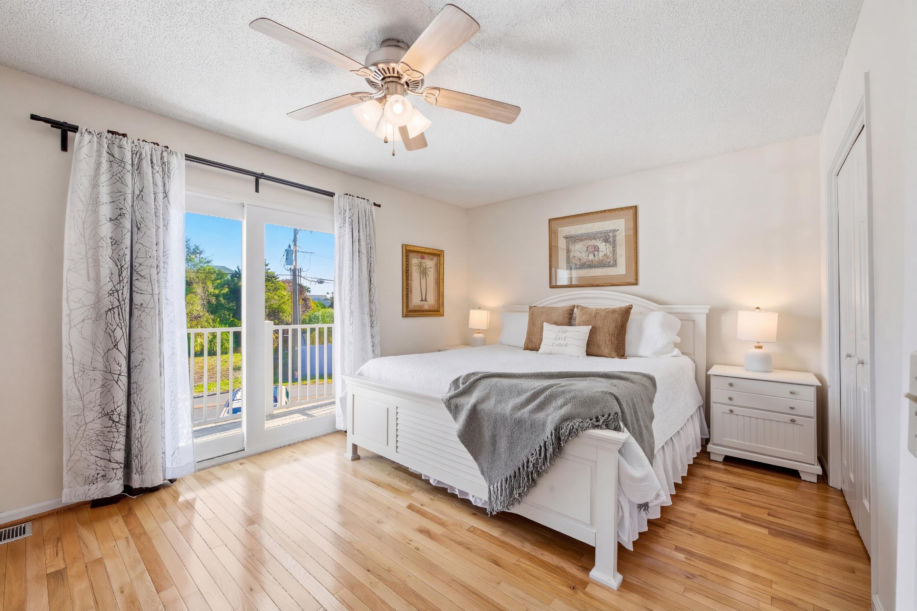 WOODLAND SHORES T/H PH 1 - Residential