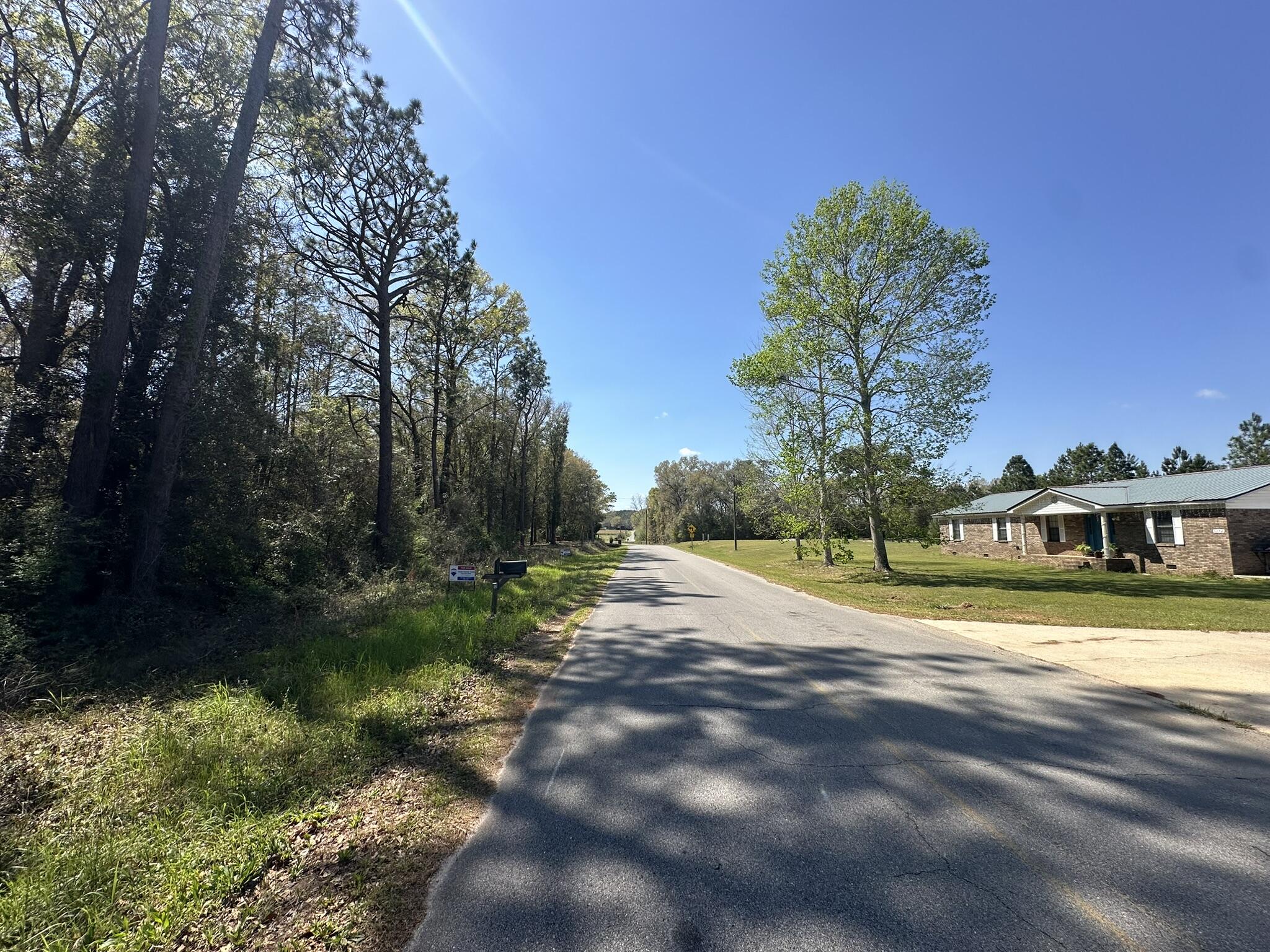 NO RECORDED SUBDIVISION - Land