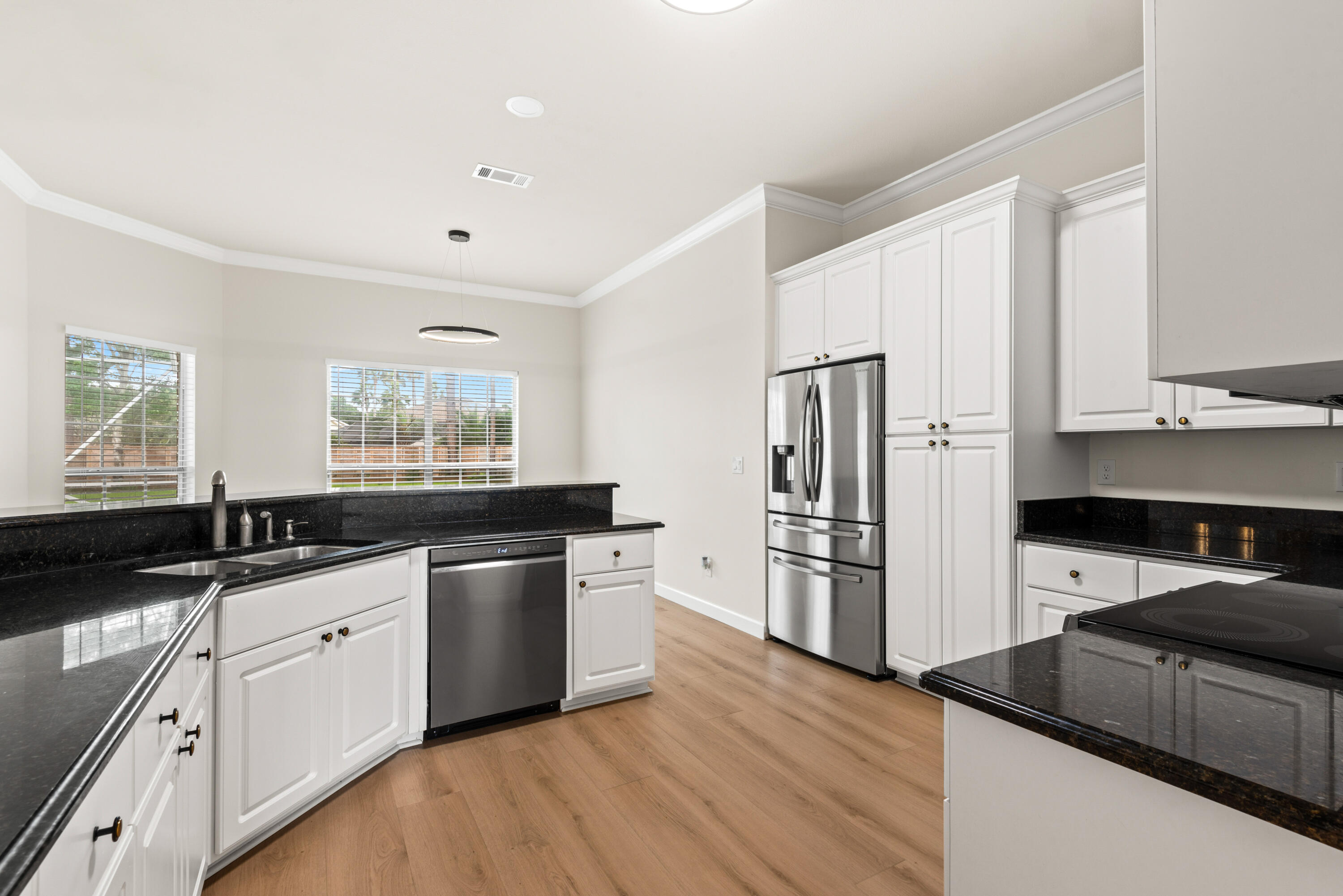 BAYWINDS GOLF ESTATES PH 3 - Residential