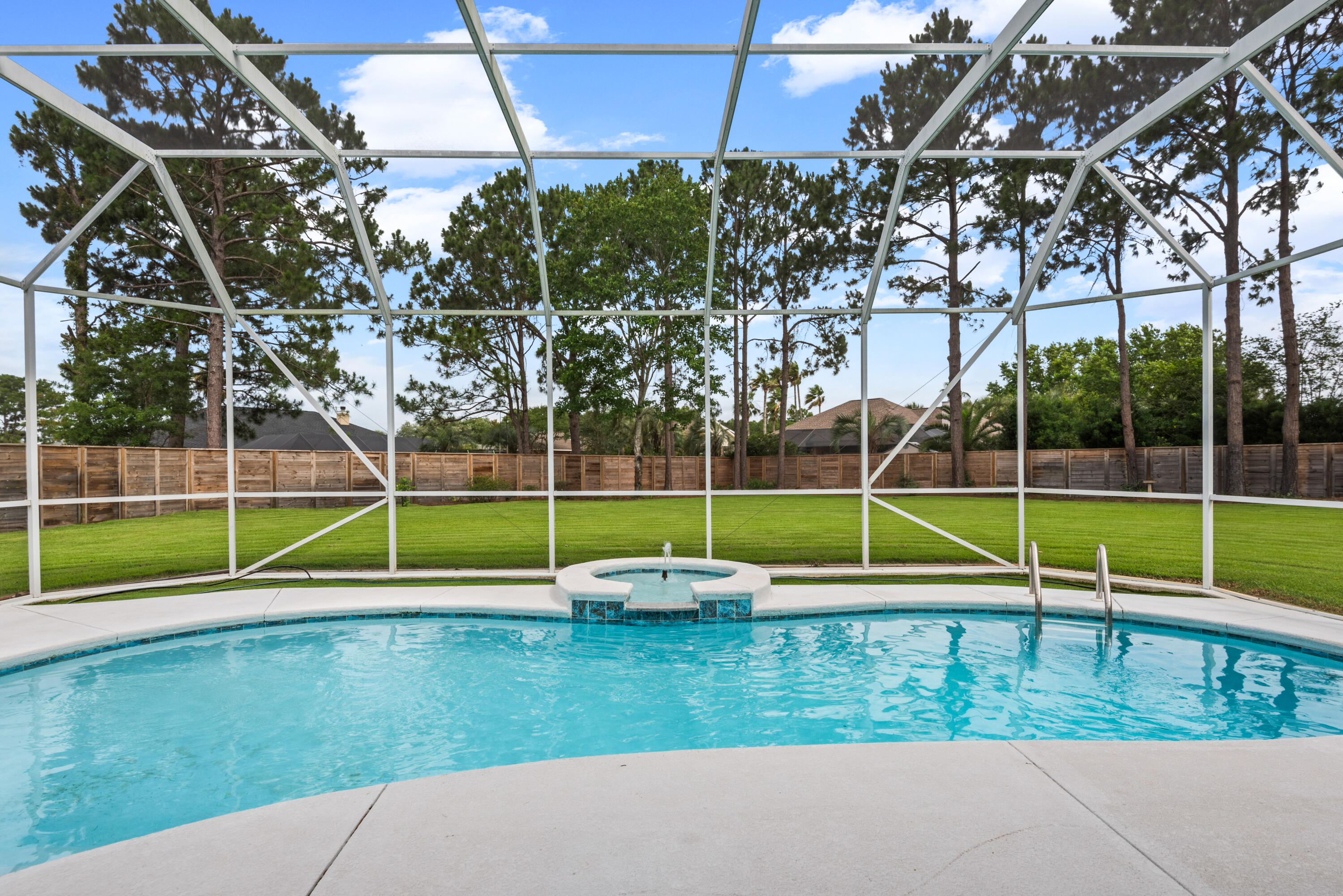 BAYWINDS GOLF ESTATES PH 3 - Residential