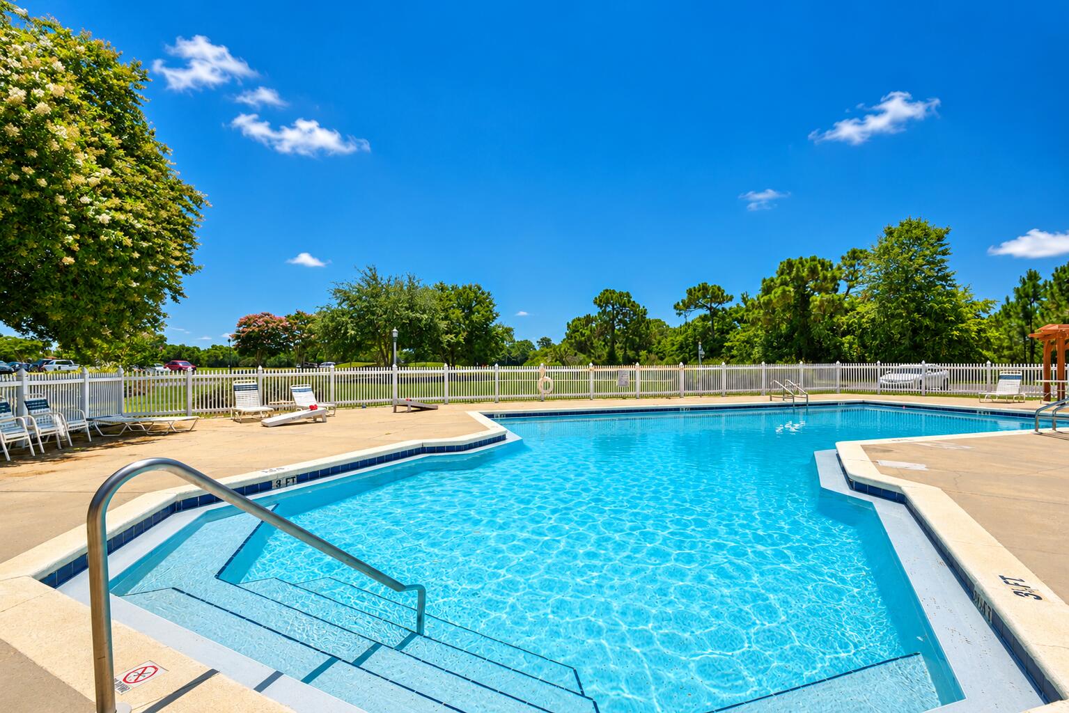 BAYWINDS GOLF ESTATES PH 3 - Residential