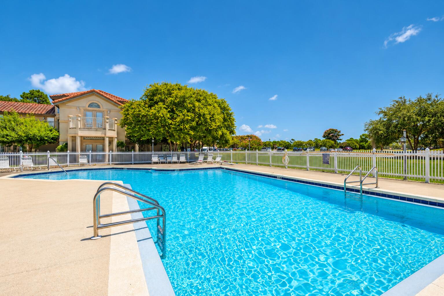BAYWINDS GOLF ESTATES PH 3 - Residential
