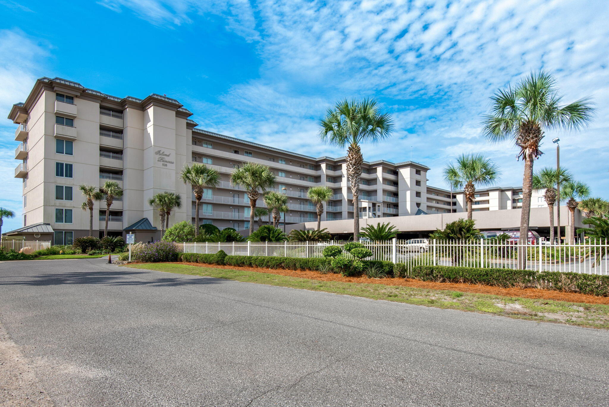 ISLAND PRINCESS - Residential