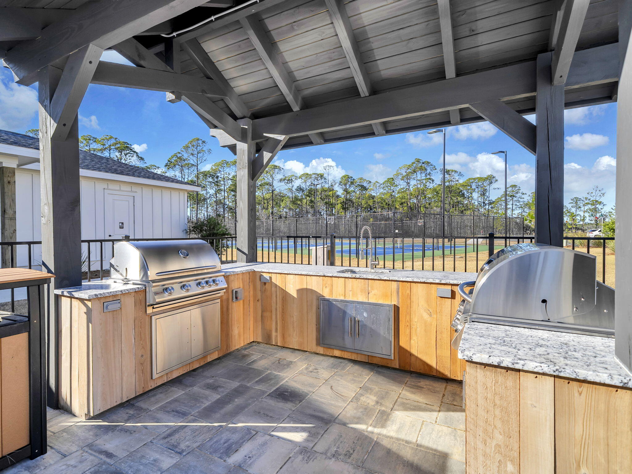 STEAMBOAT LANDING - Residential