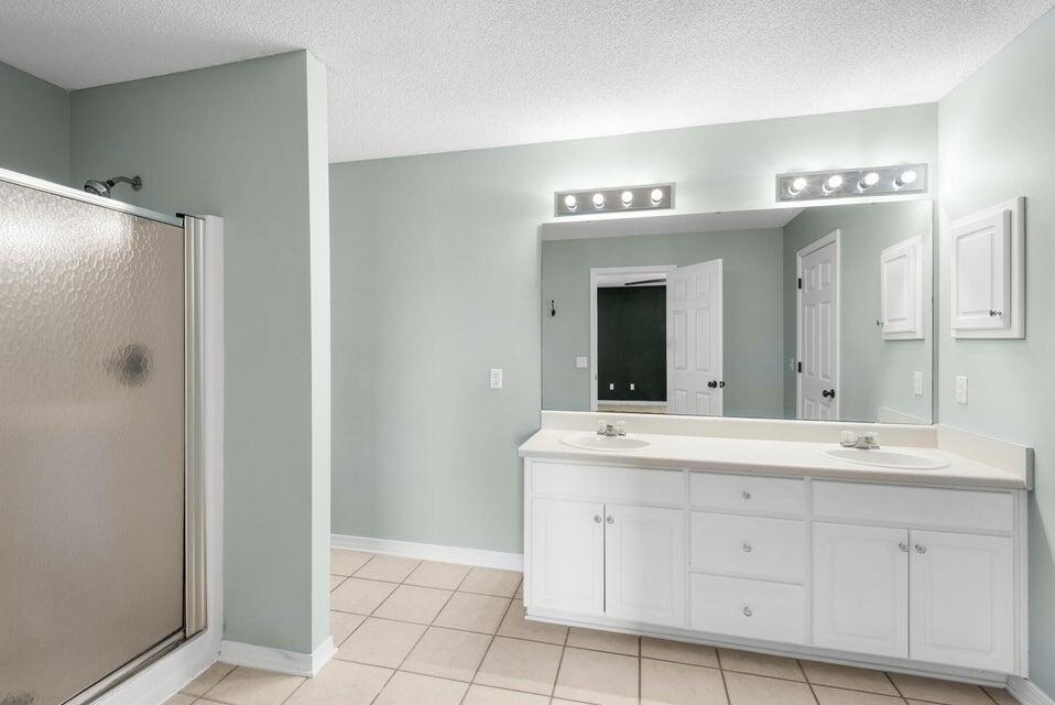 PARKER'S LANDING - Residential Lease