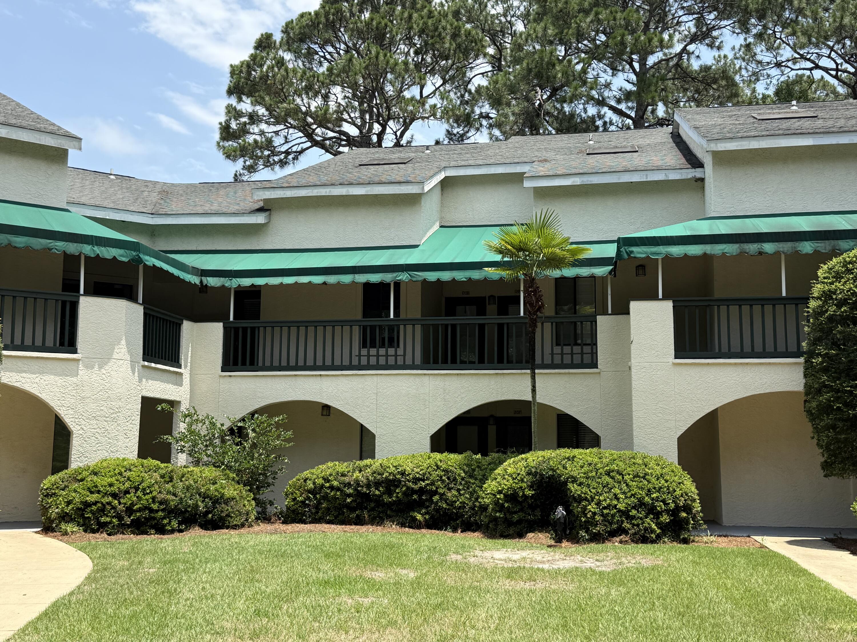LAKESIDE CONDO AT BLUEWATER BAY - Residential