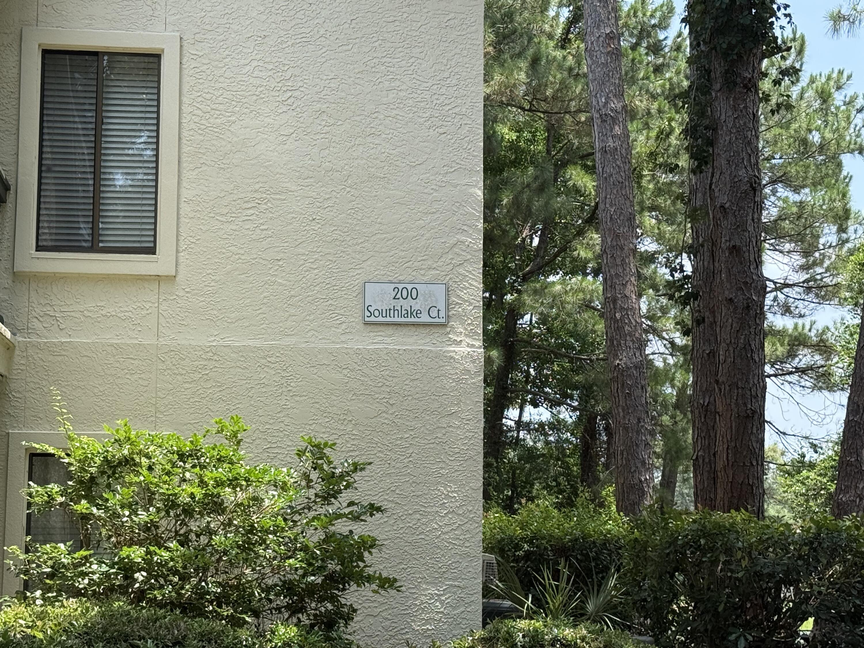 LAKESIDE CONDO AT BLUEWATER BAY - Residential