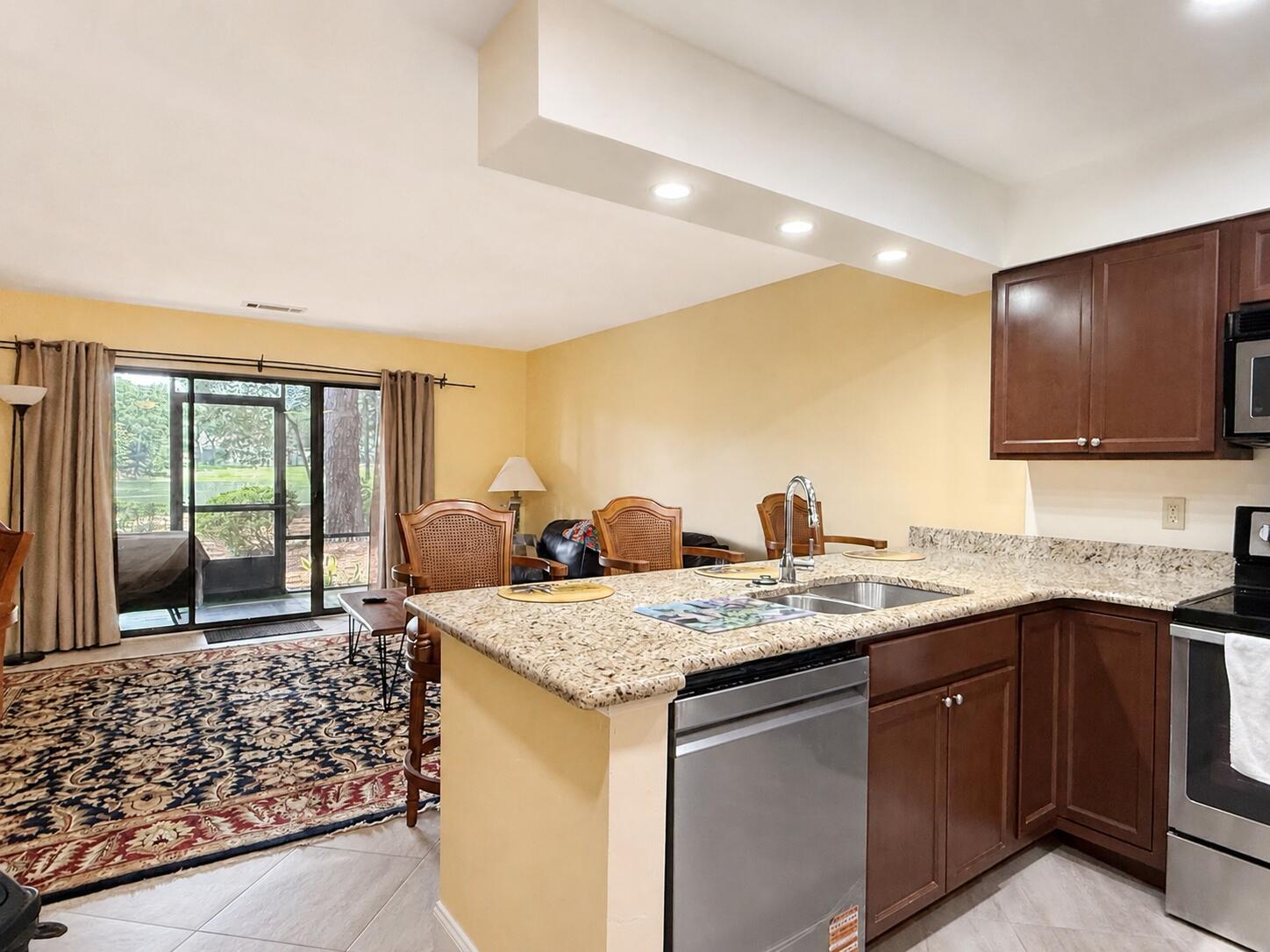 LAKESIDE CONDO AT BLUEWATER BAY - Residential