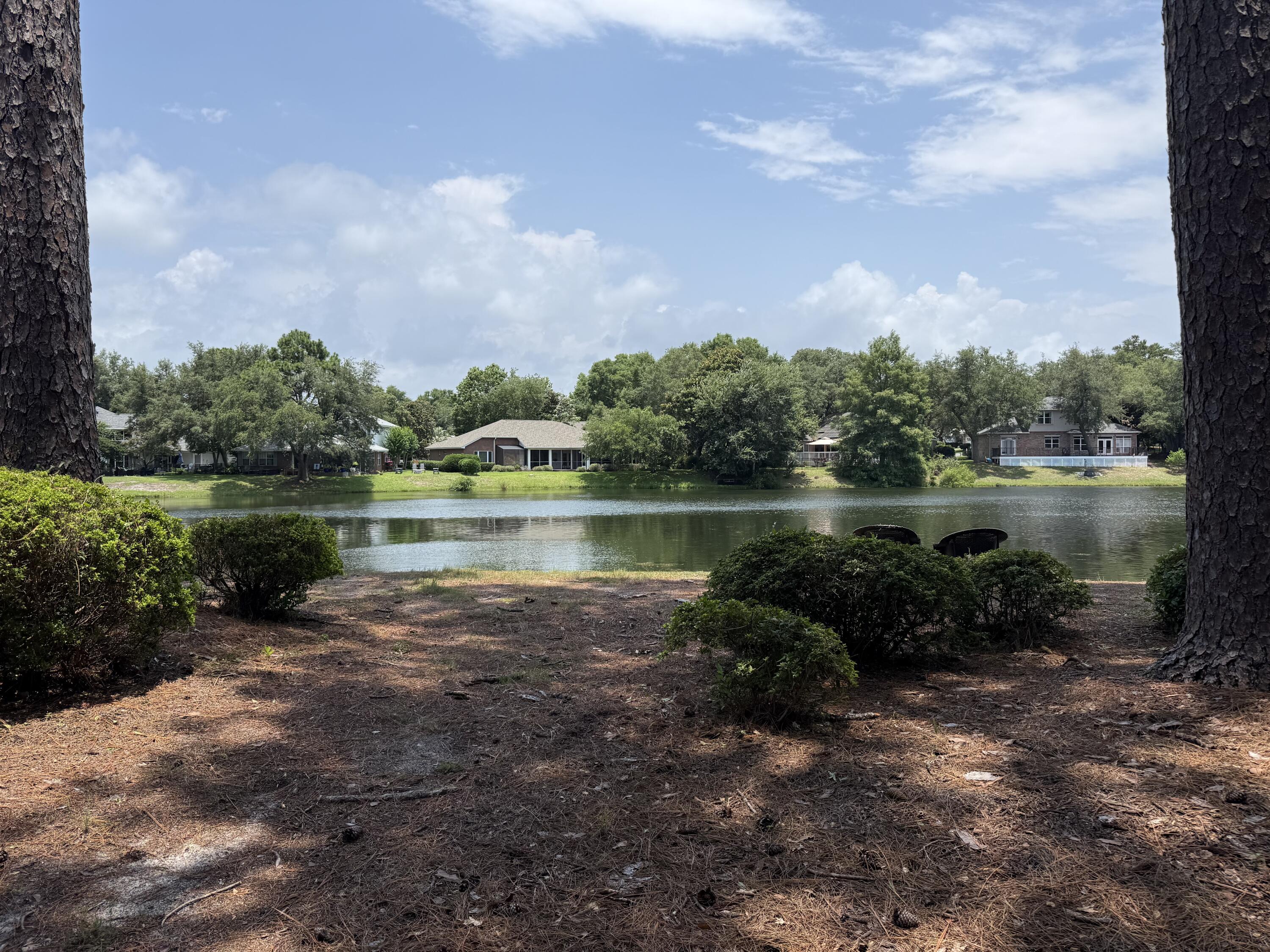 LAKESIDE CONDO AT BLUEWATER BAY - Residential