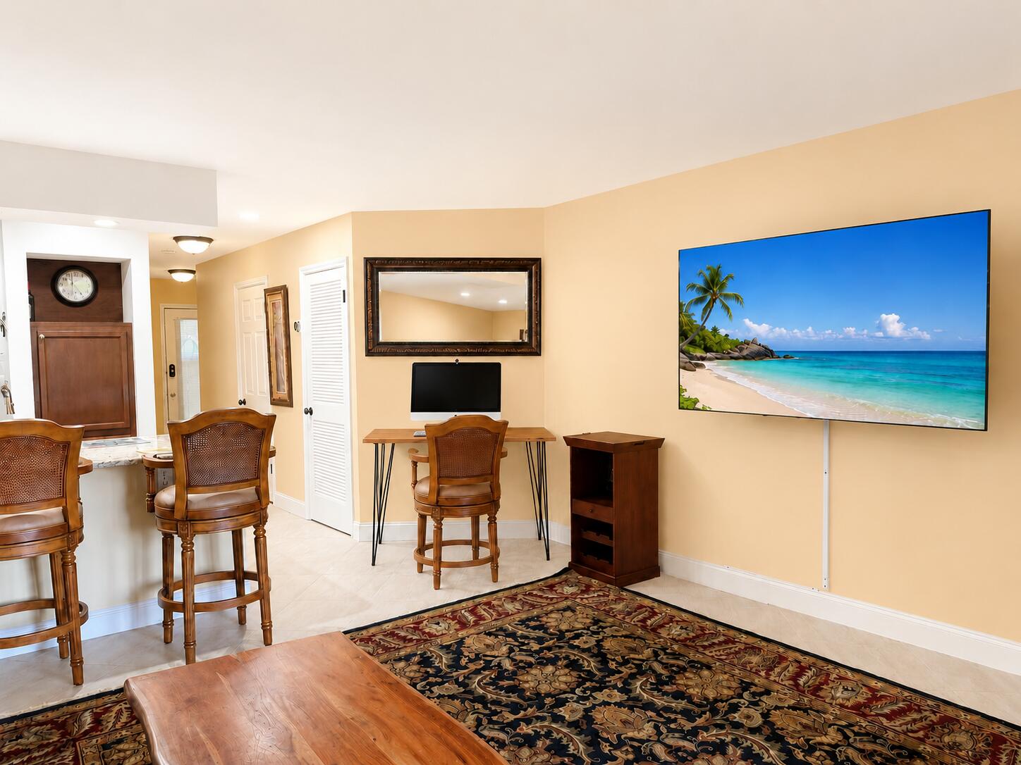 LAKESIDE CONDO AT BLUEWATER BAY - Residential