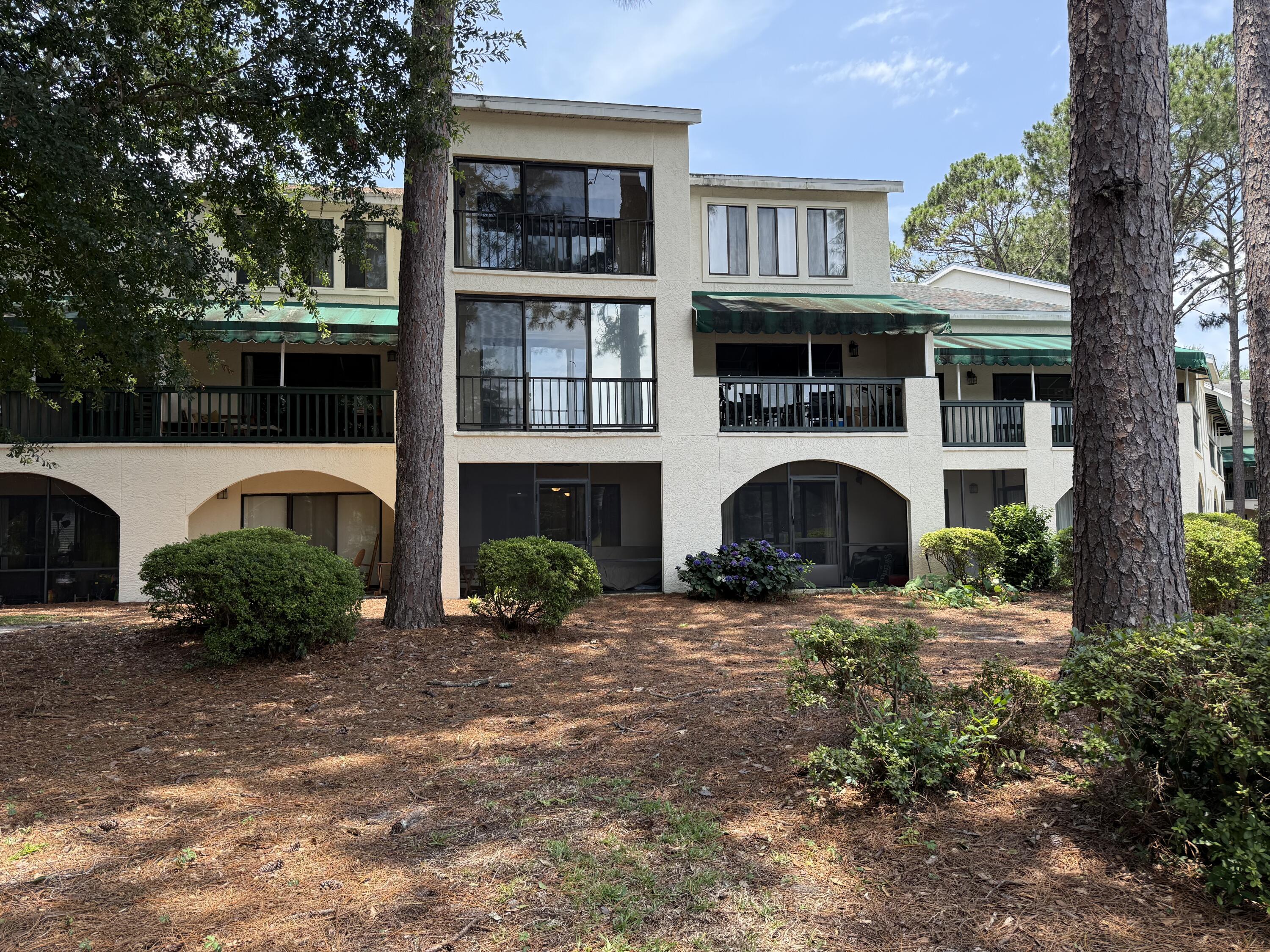 LAKESIDE CONDO AT BLUEWATER BAY - Residential