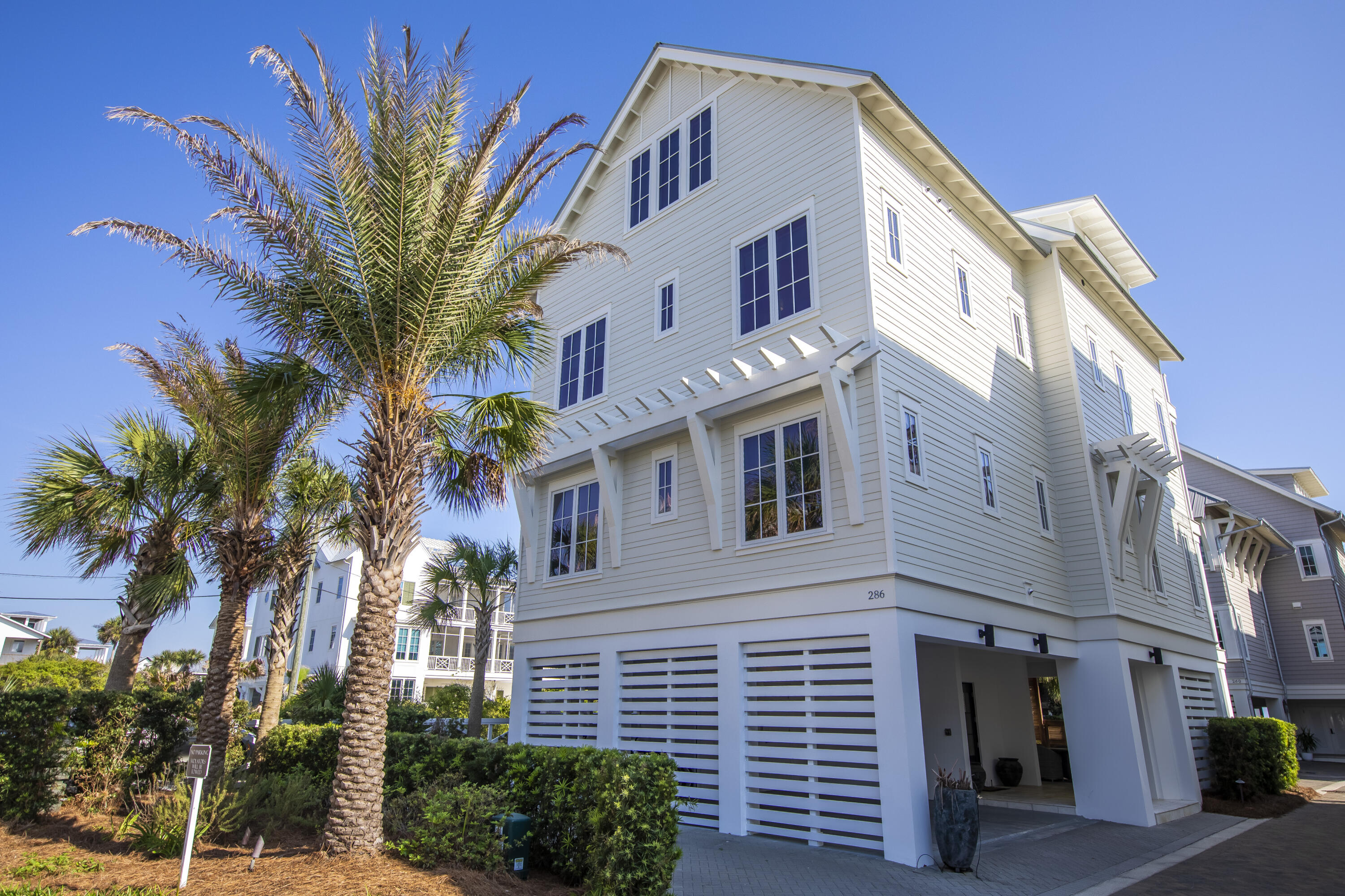 The Bluffs of Inlet - Residential