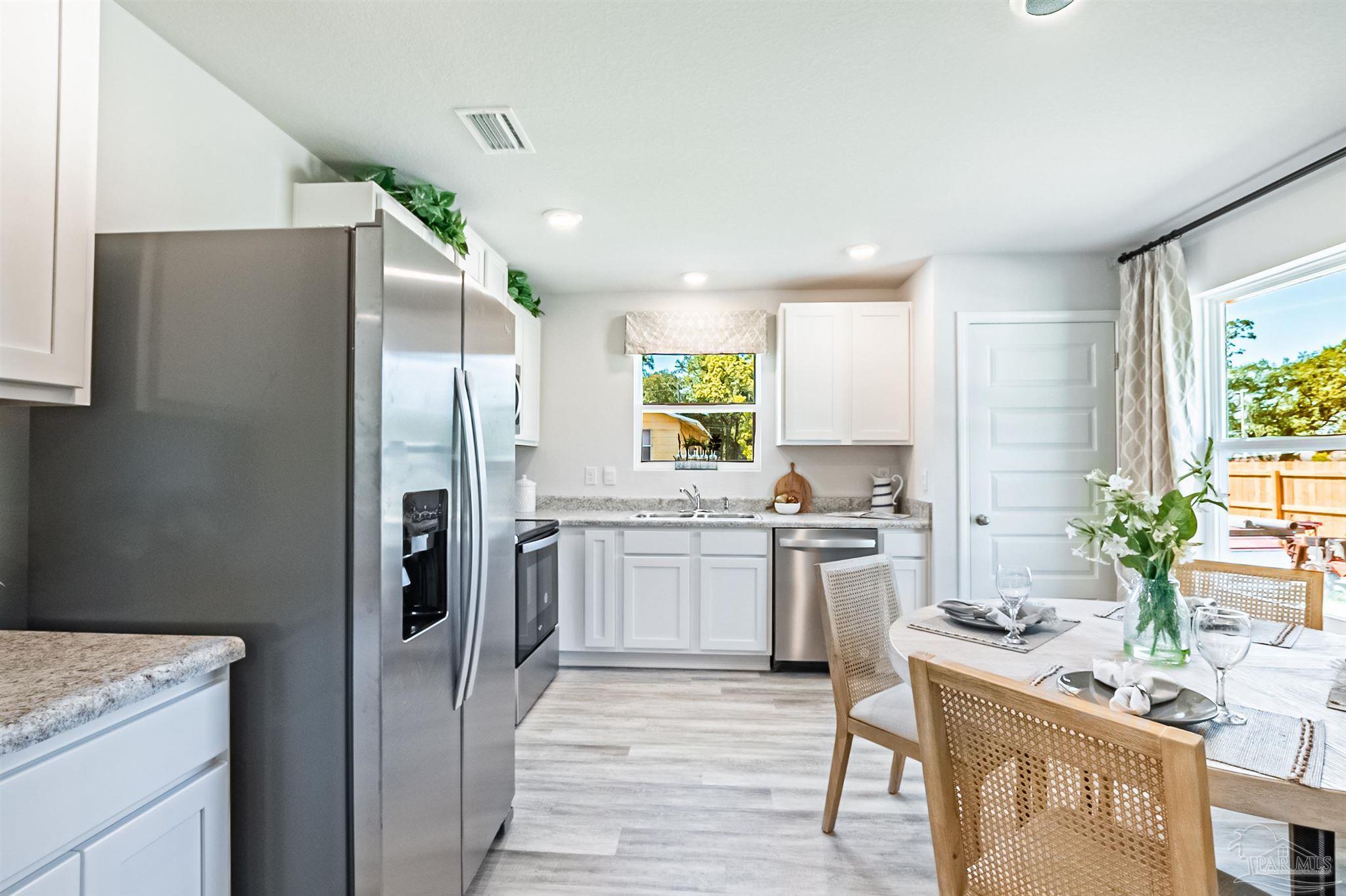 RIVERS COVE - Residential