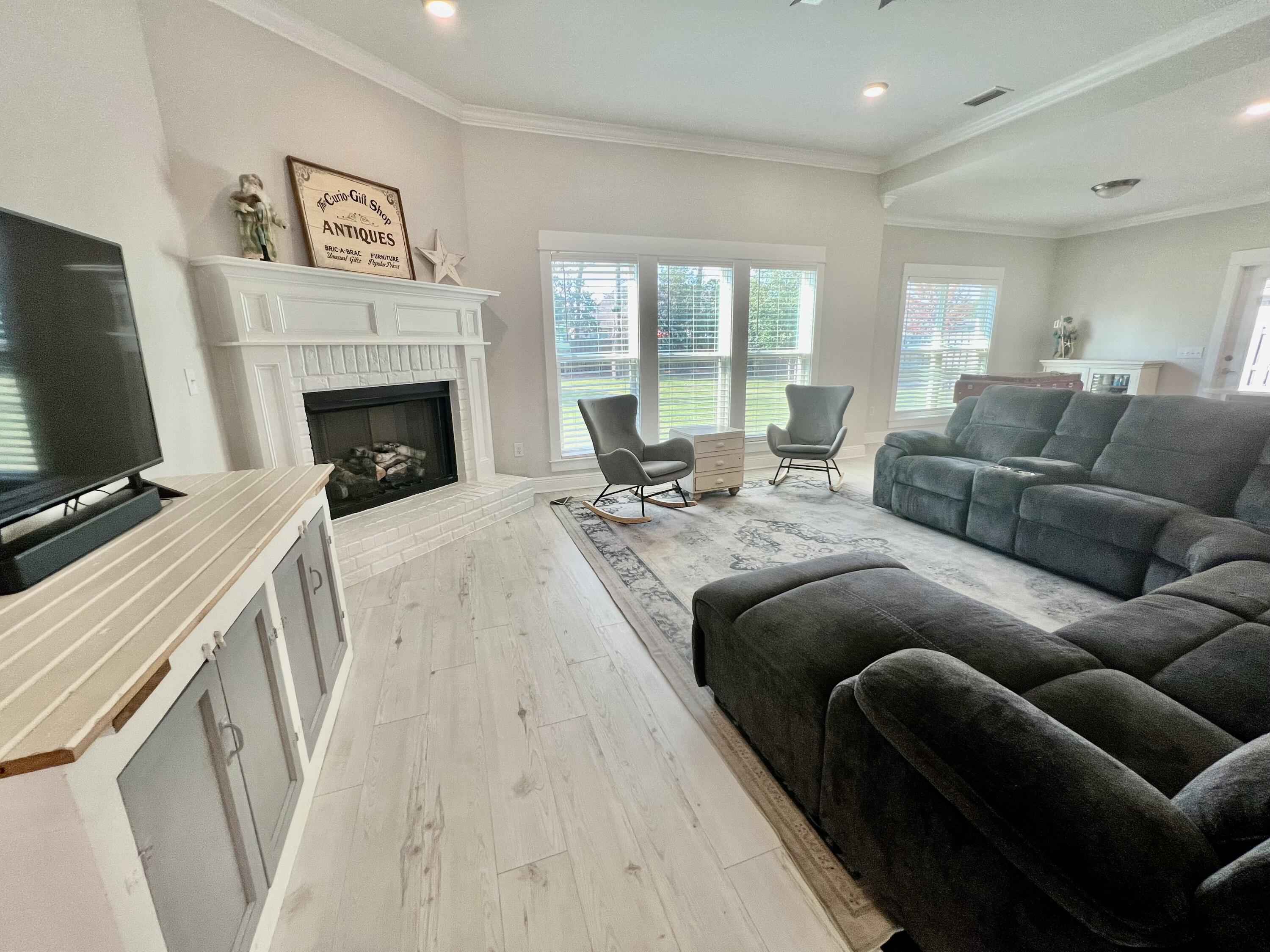 Buxton's Mill in Hammock Bay - Residential