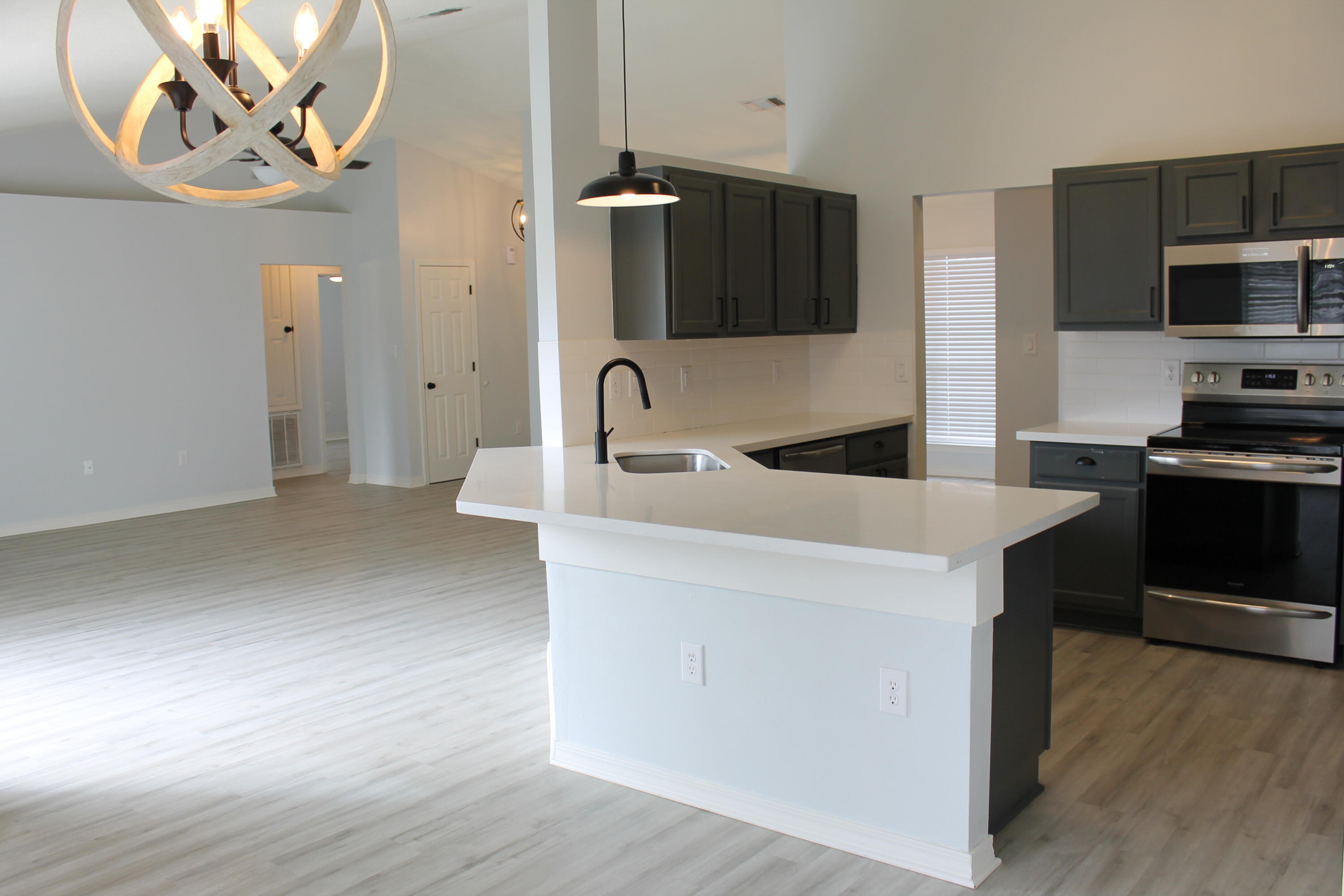 HAMPTON RIDGE ESTATES - Residential Lease