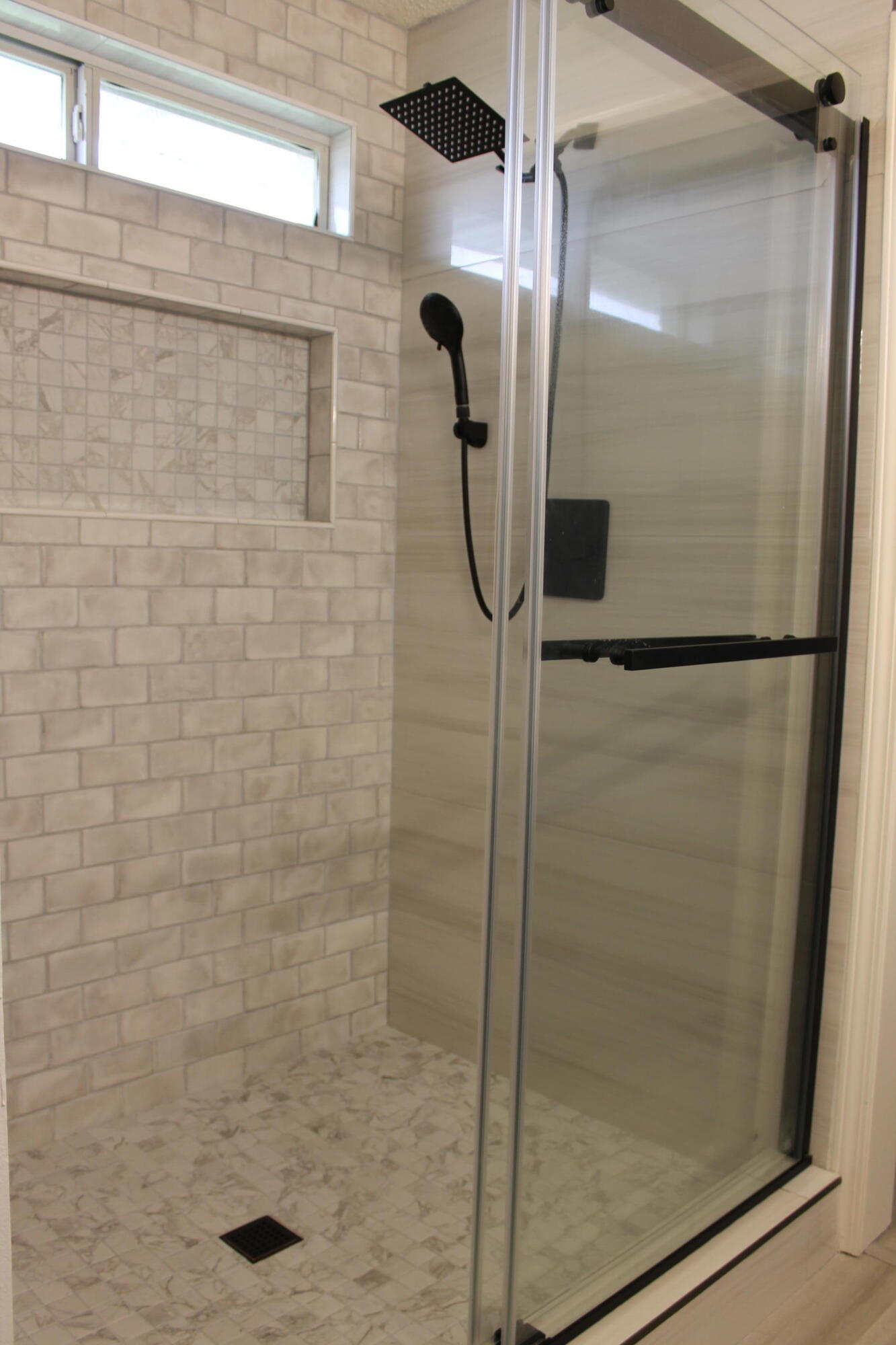 HAMPTON RIDGE ESTATES - Residential Lease