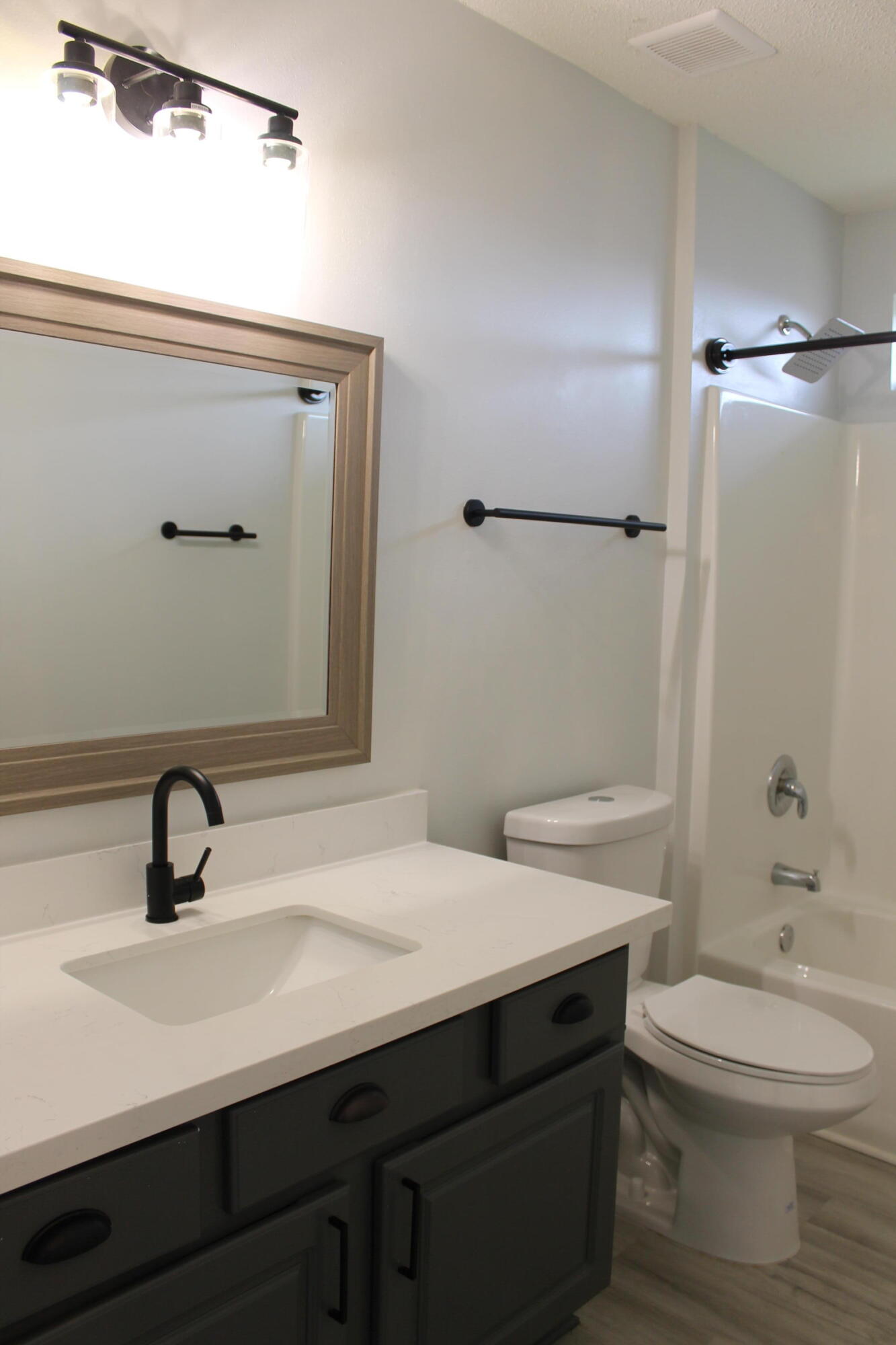 HAMPTON RIDGE ESTATES - Residential Lease