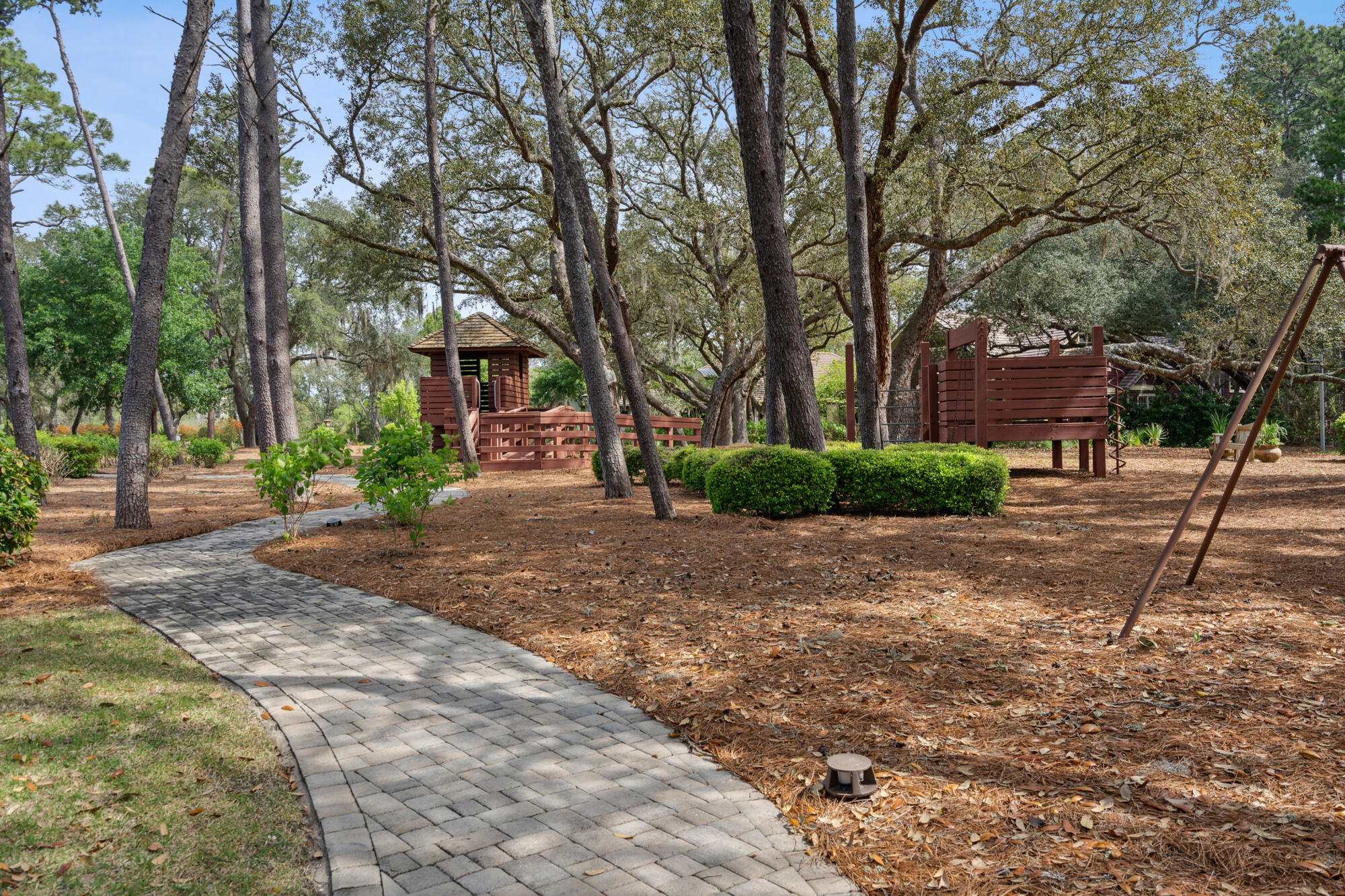 WILD HERON LAKESIDE LODGE - Residential