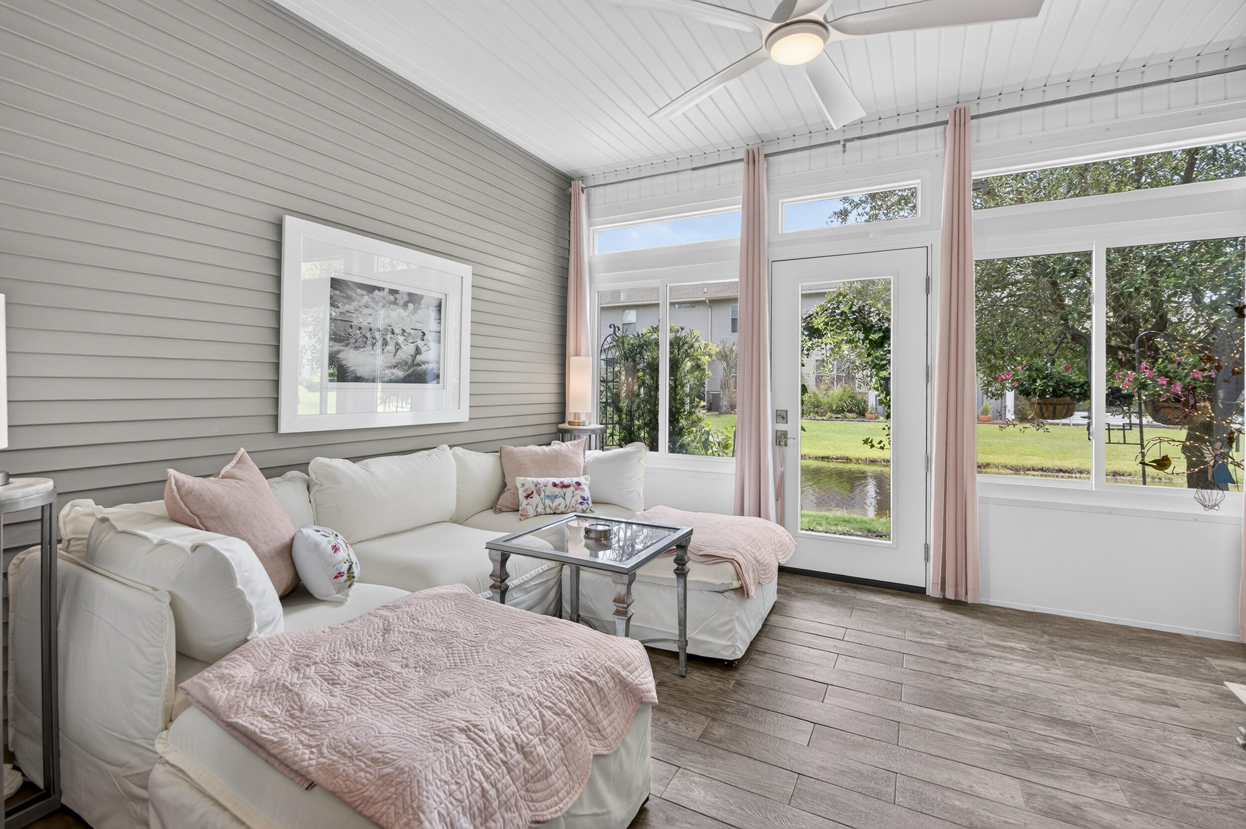 Escada S/D - Residential