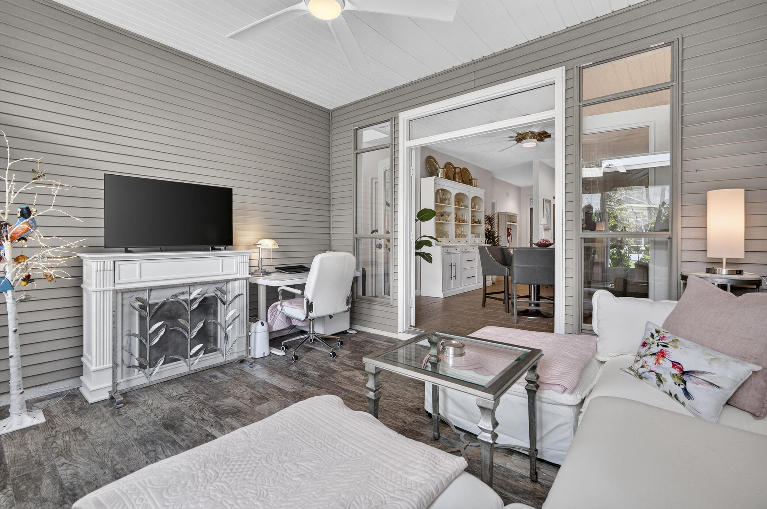 Escada S/D - Residential