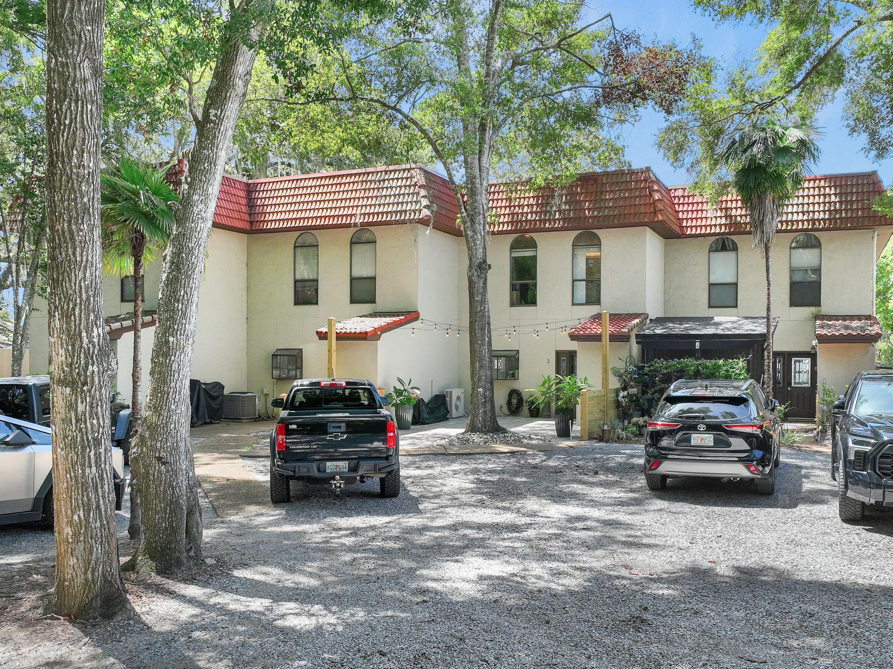ARROYA CASSA - Residential