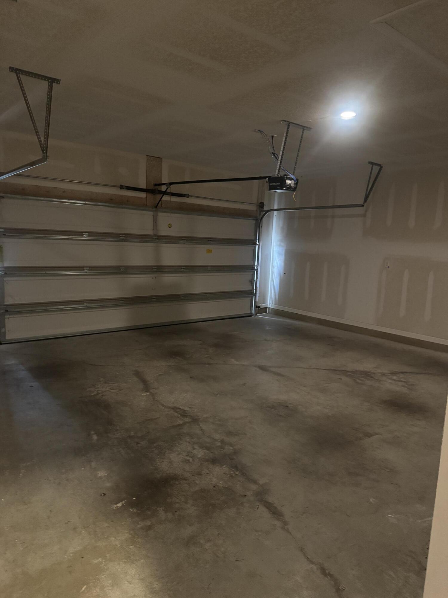 Redstone Commons - Residential Lease