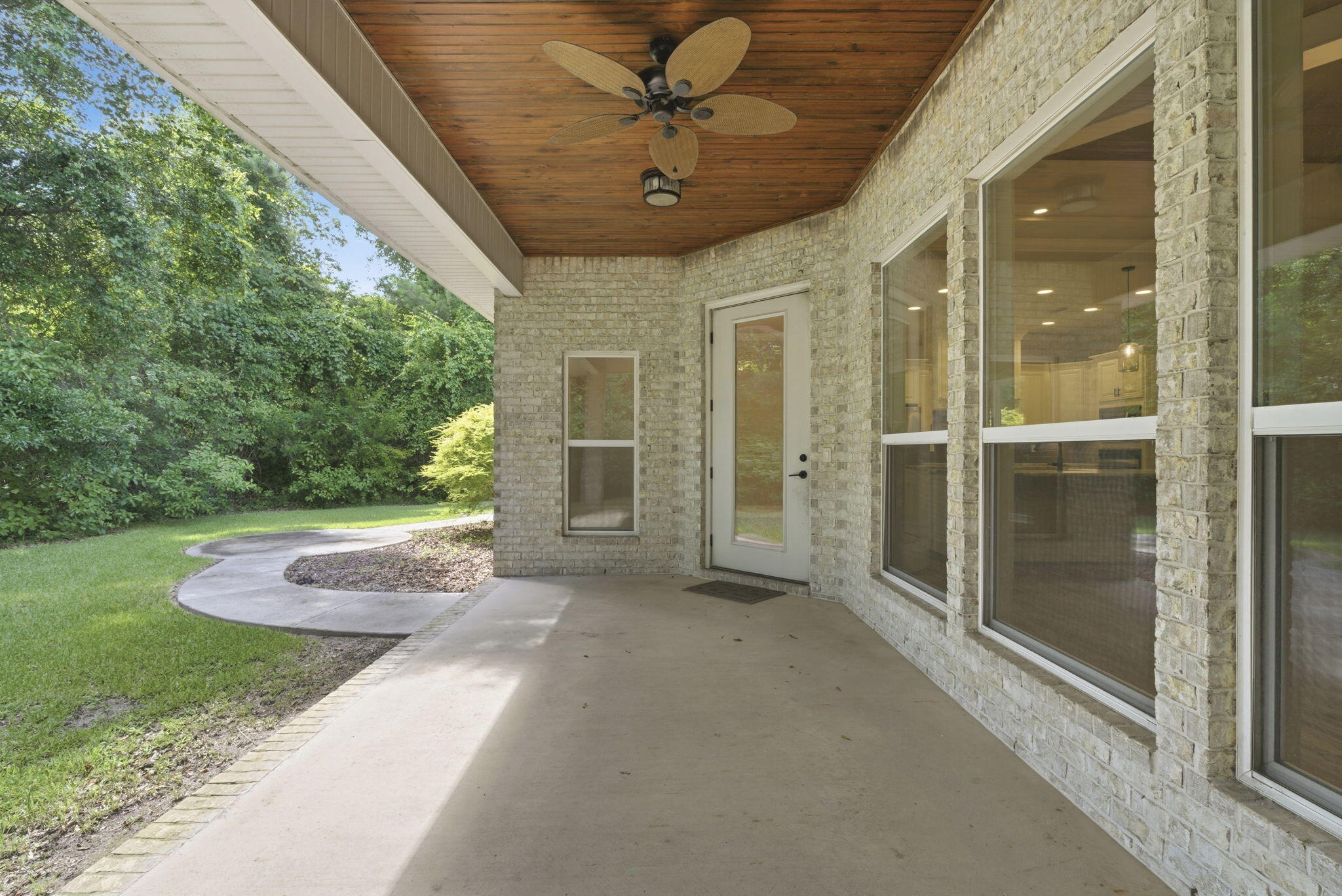 CLAIRES VINEYARD - Residential