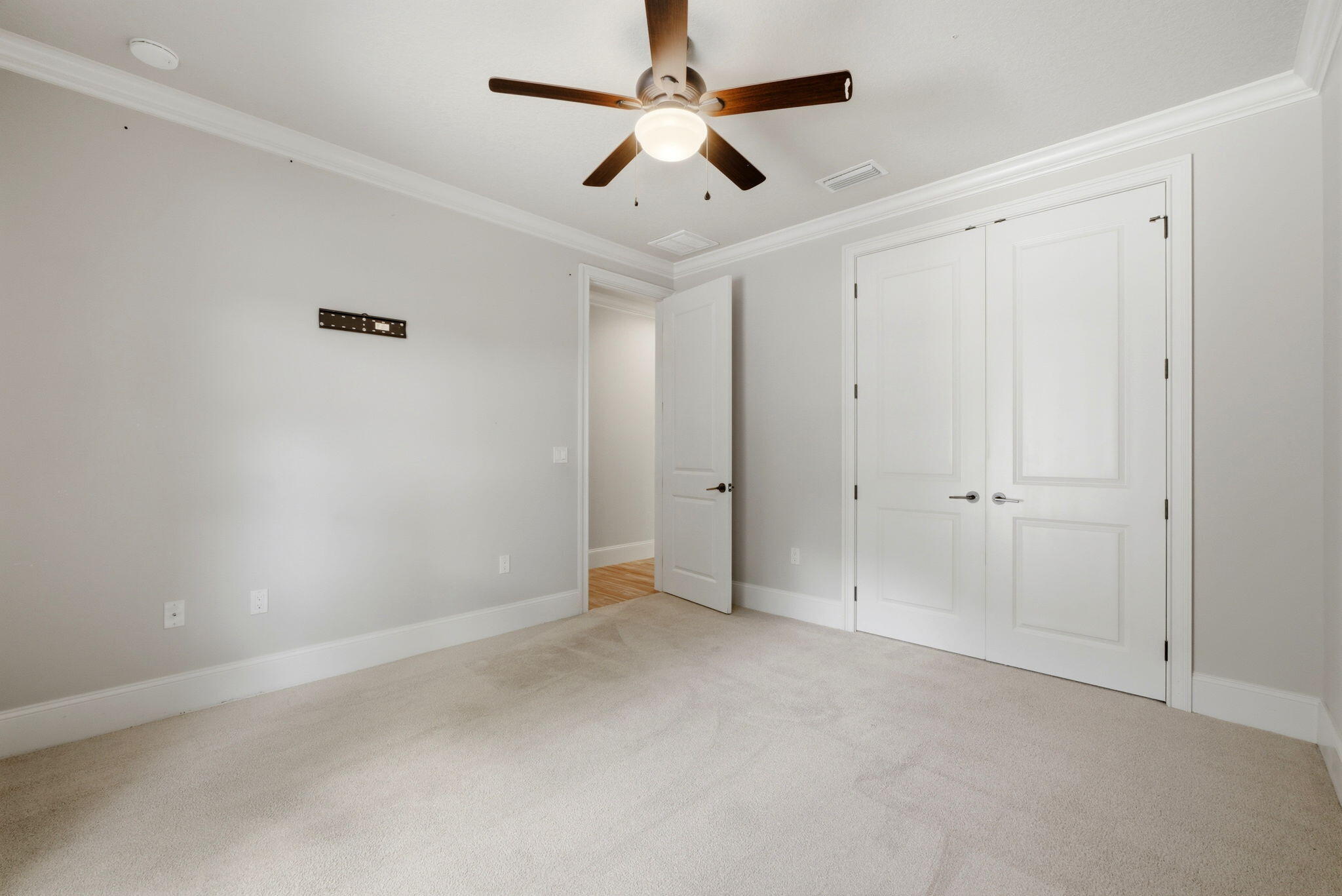 CLAIRES VINEYARD - Residential