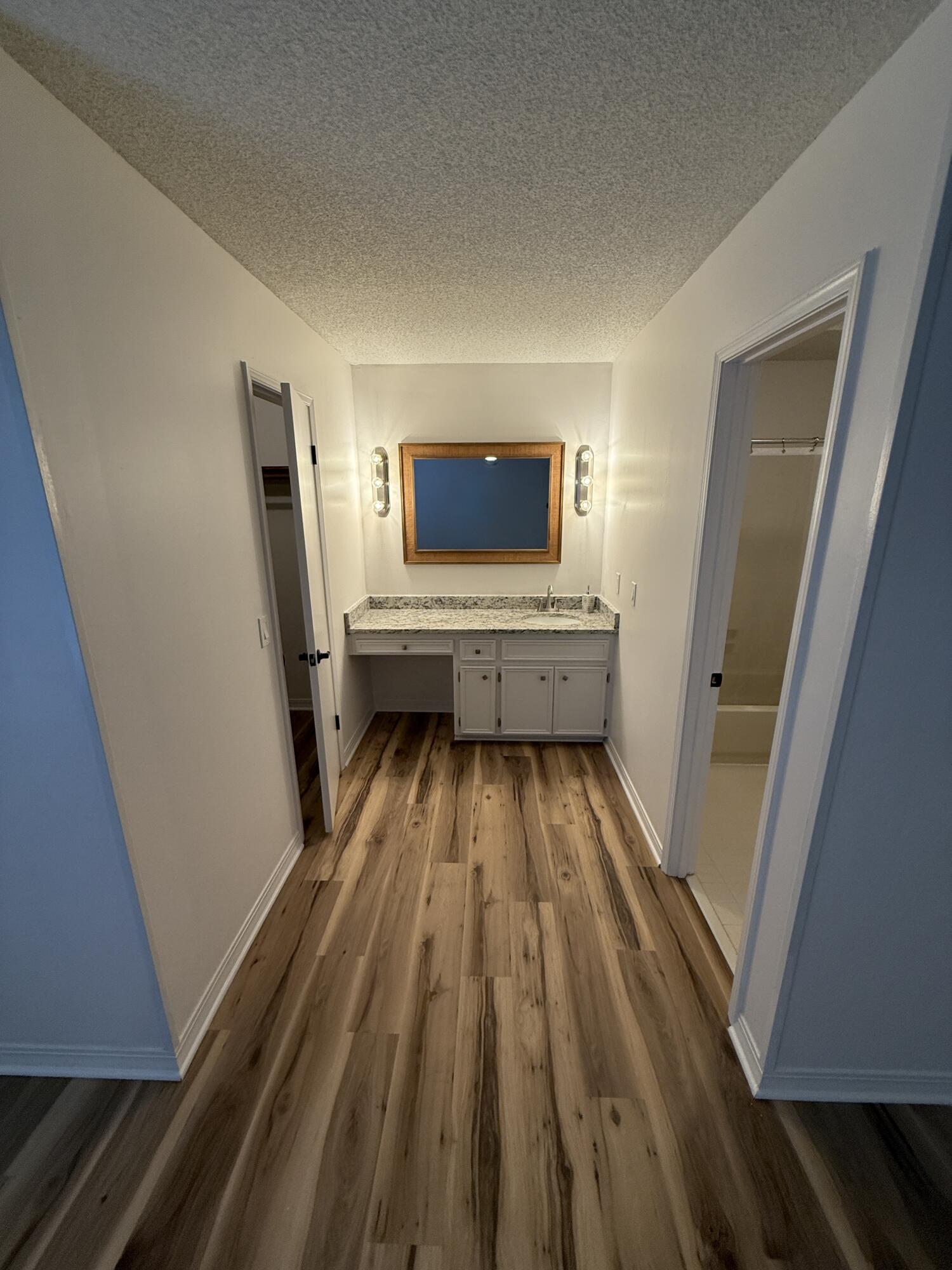 MARY ESTHER MANOR - Residential