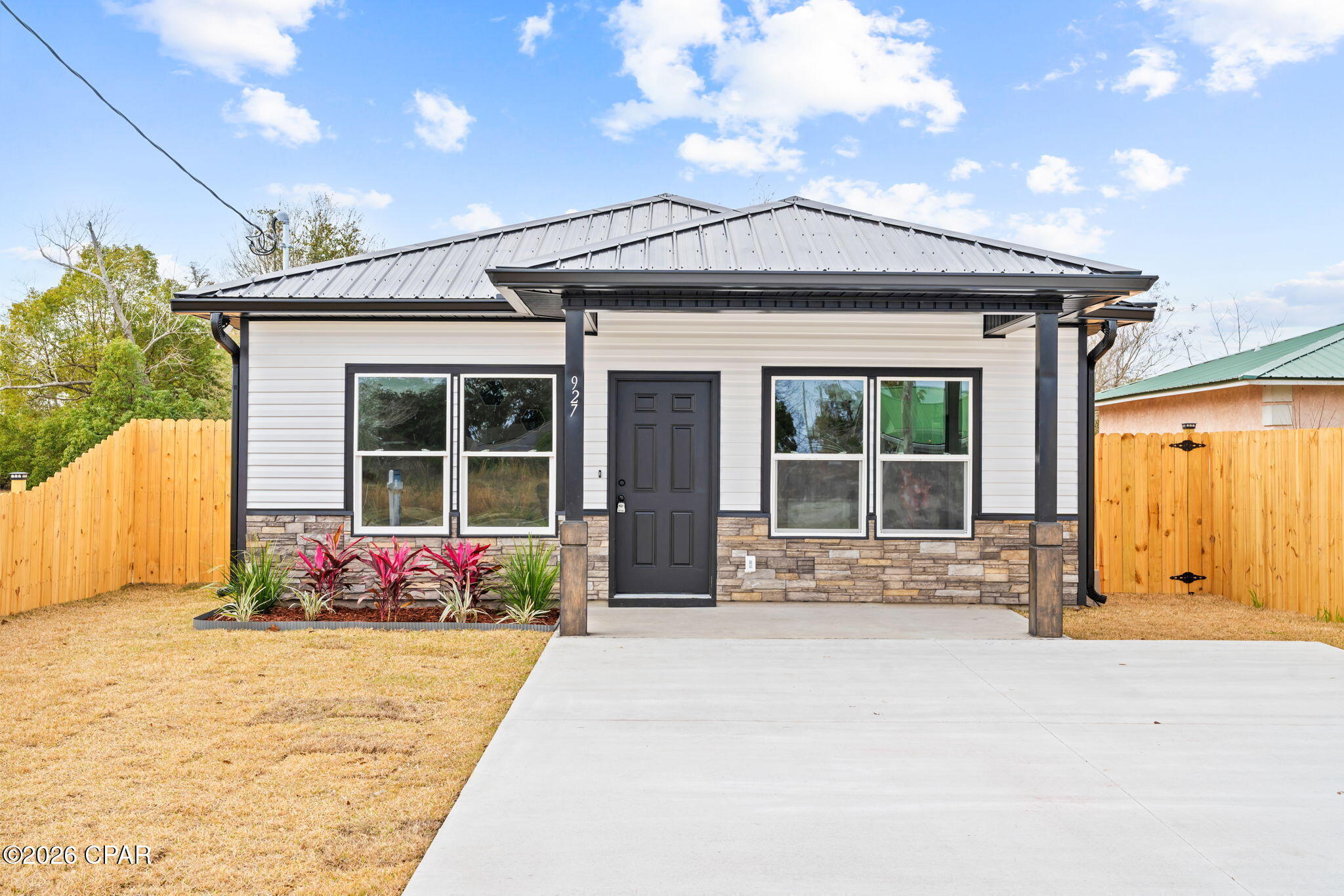 NO RECORDED SUBDIVISION - Residential