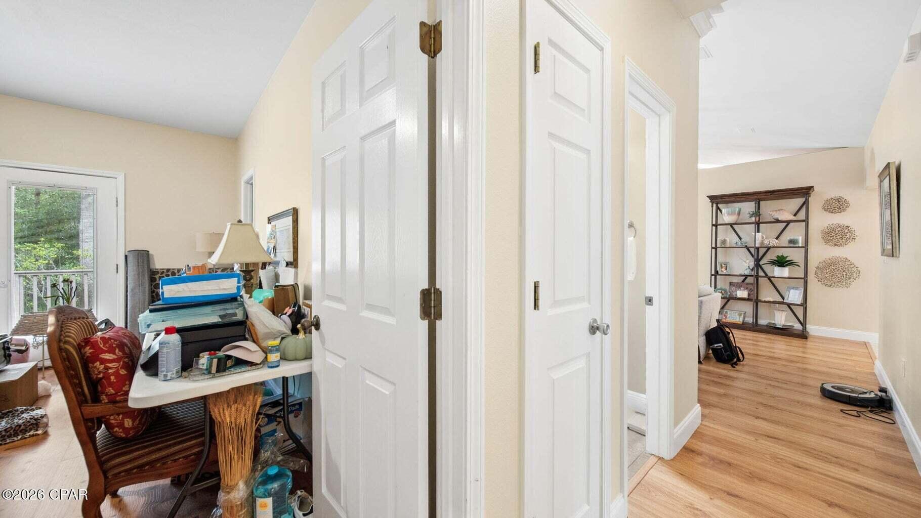 HARBOR OAKS - Residential