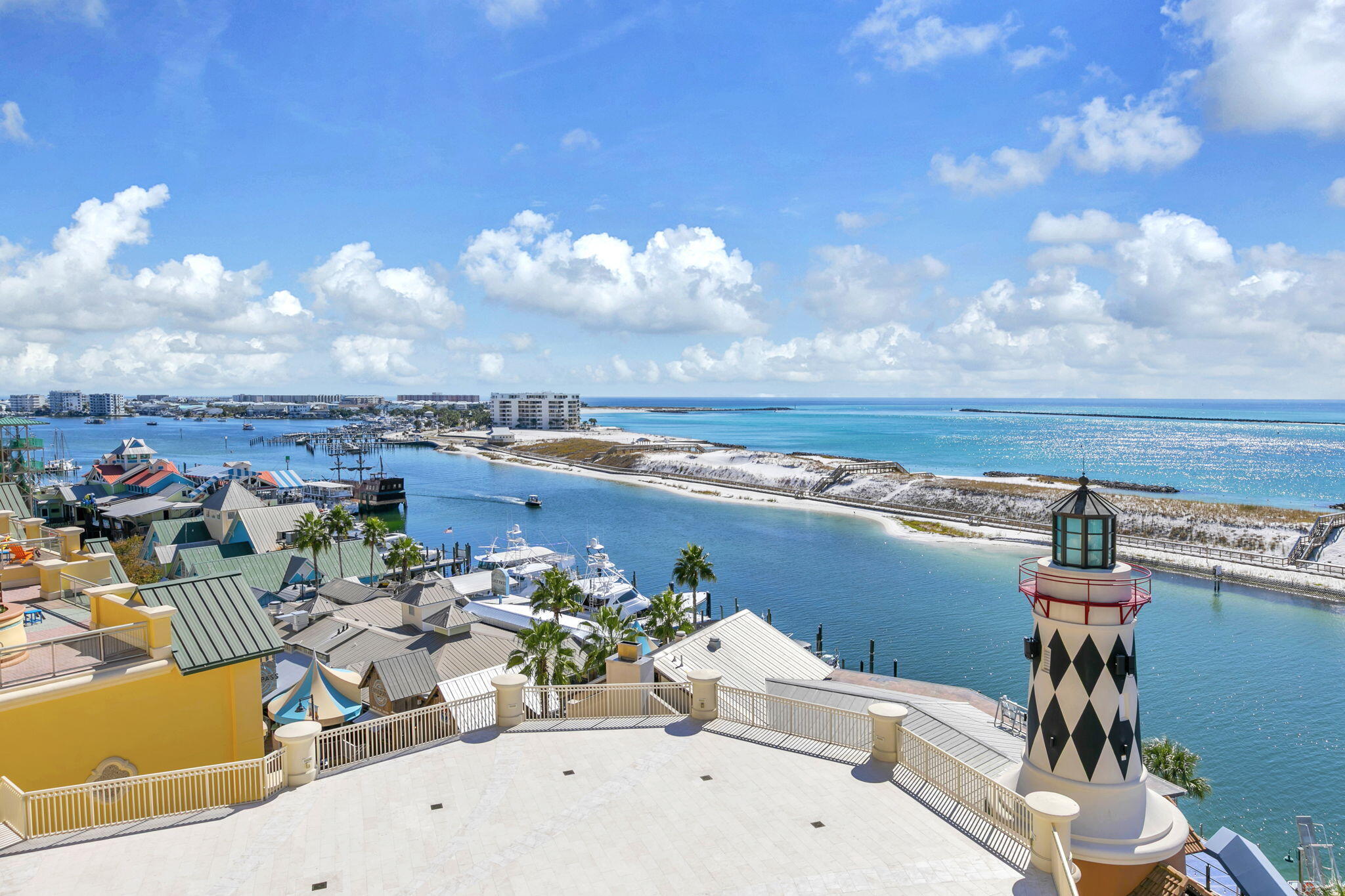 EMERALD GRANDE WEST - Residential