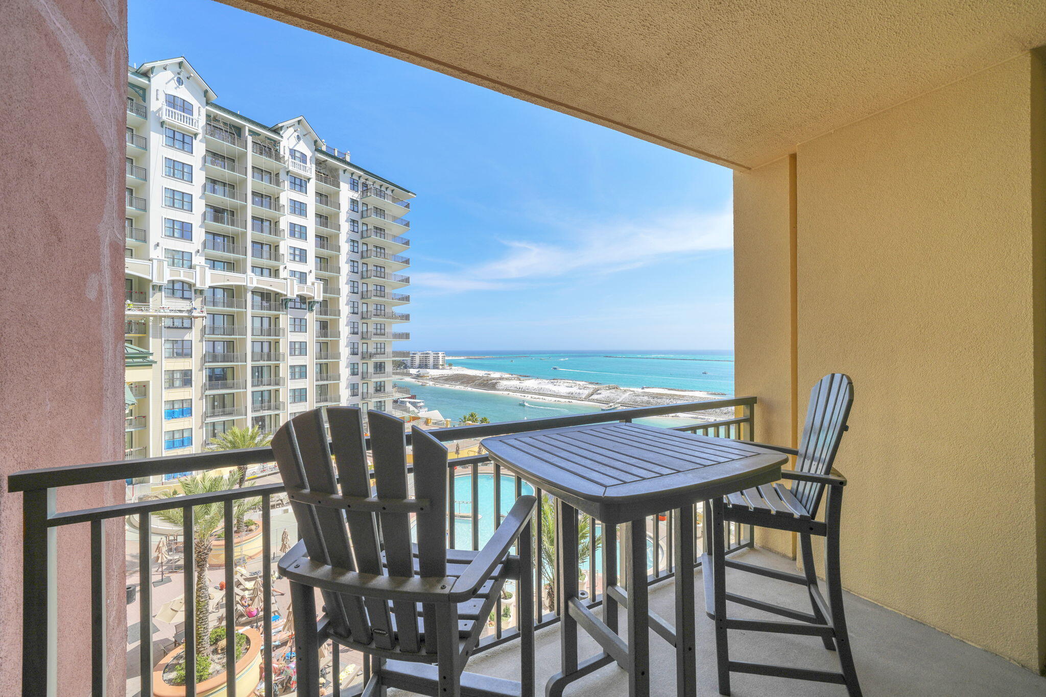 EMERALD GRANDE WEST - Residential