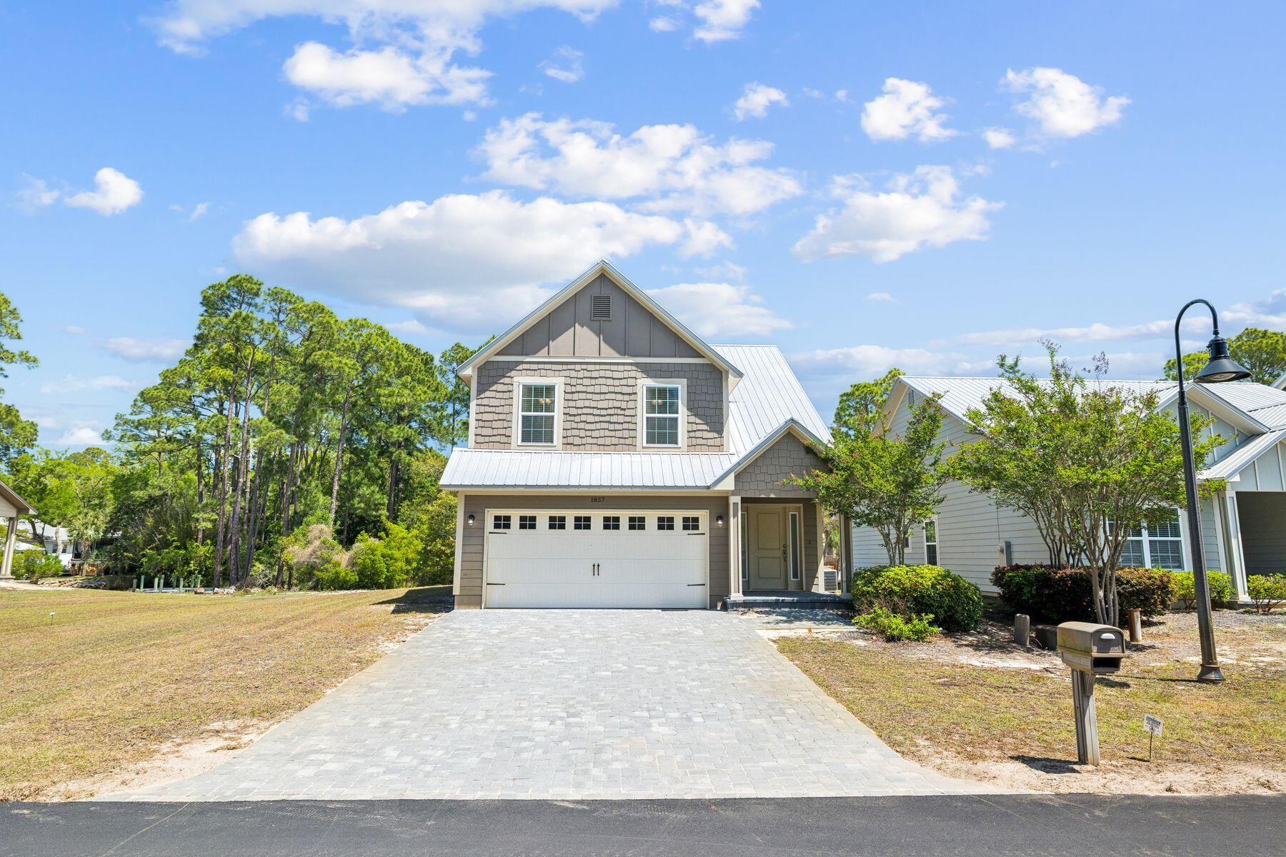 EAGLE BAY - Residential