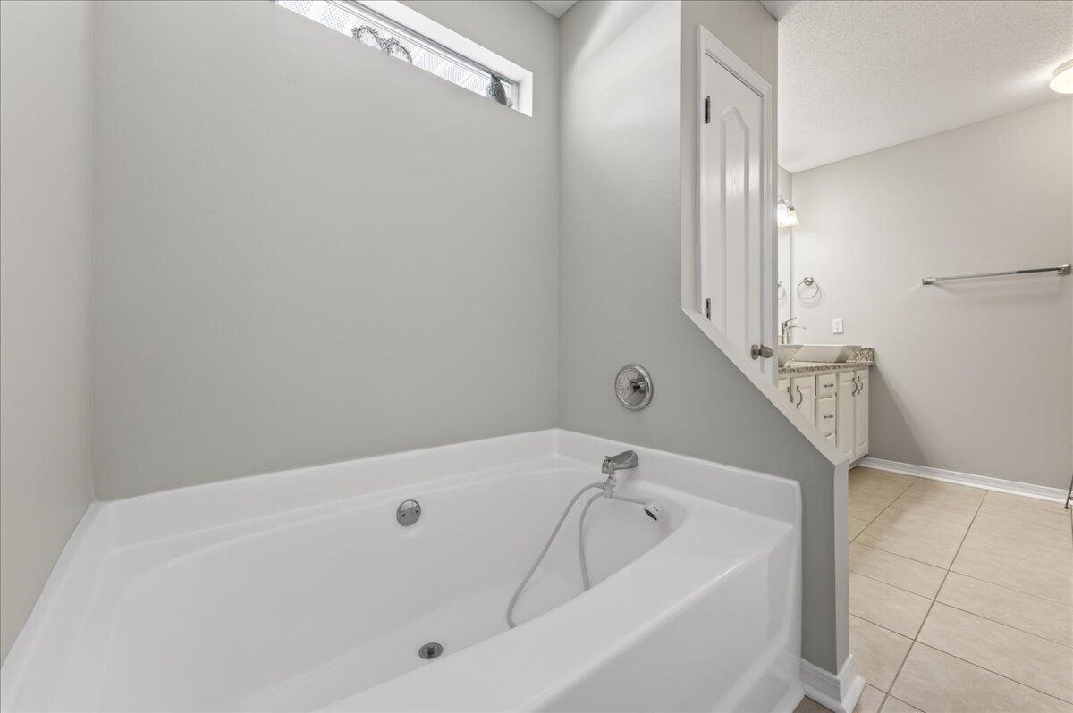 SHADOW LAKES - Residential