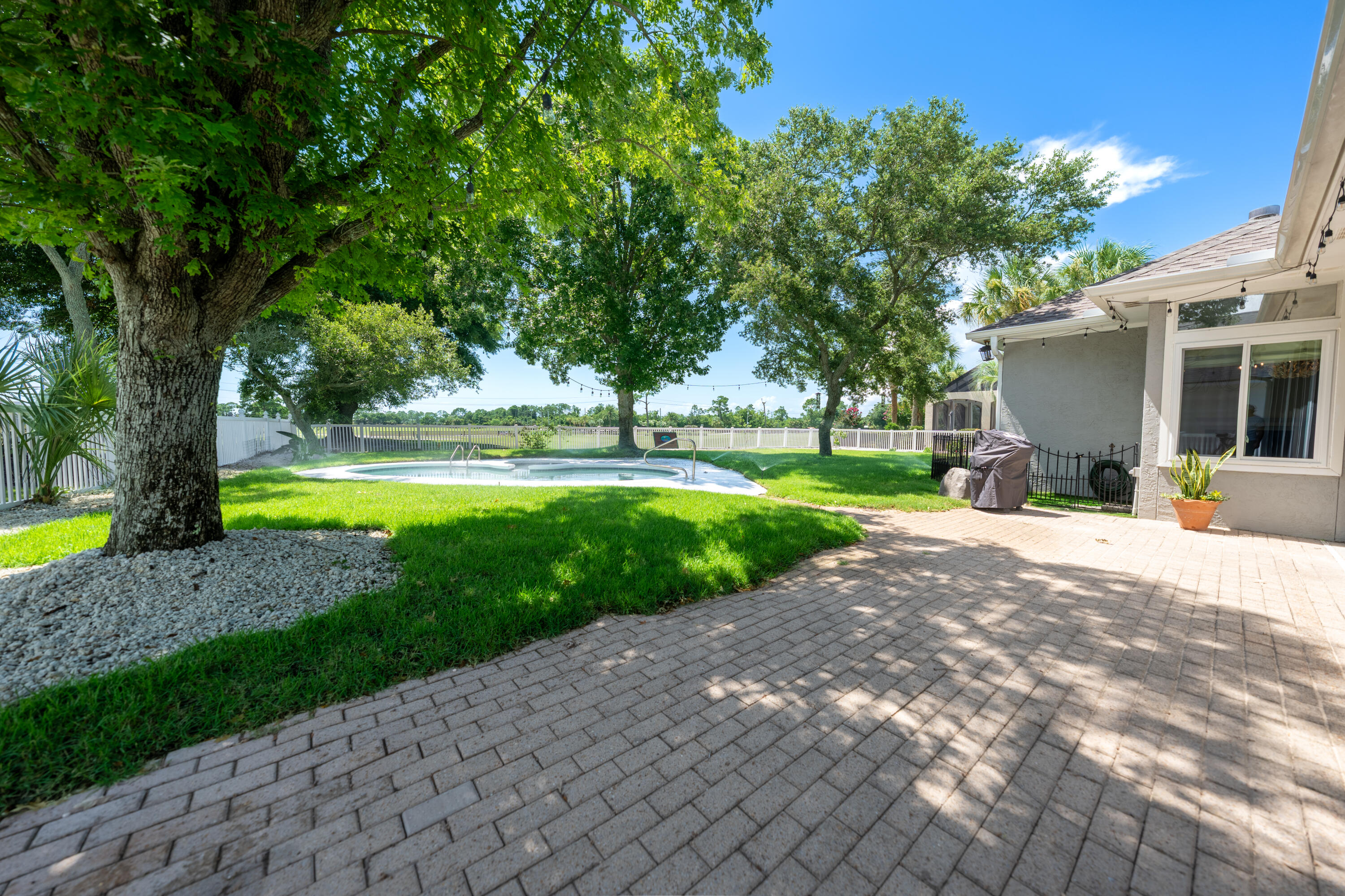 BAY POINT - Residential