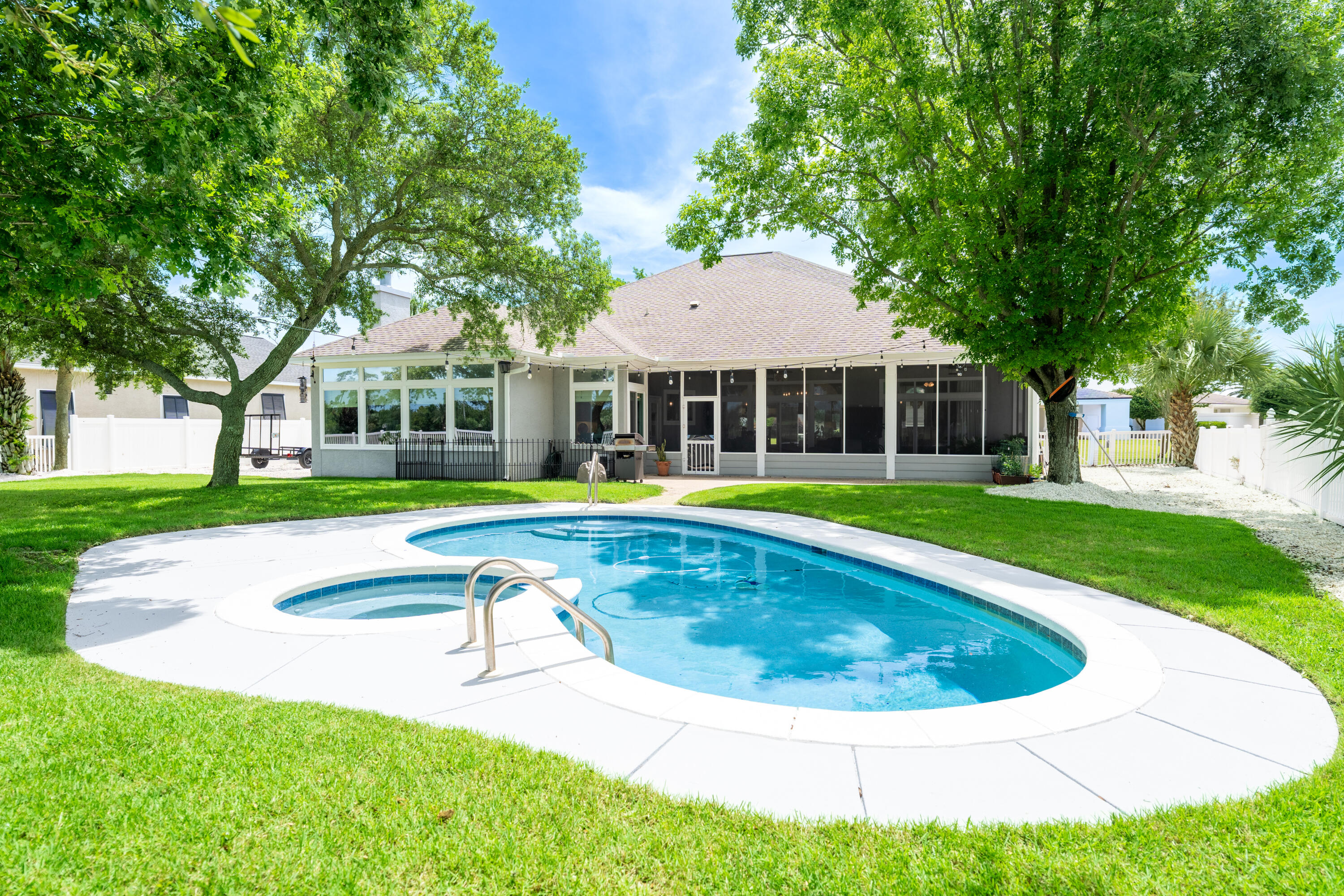 BAY POINT - Residential
