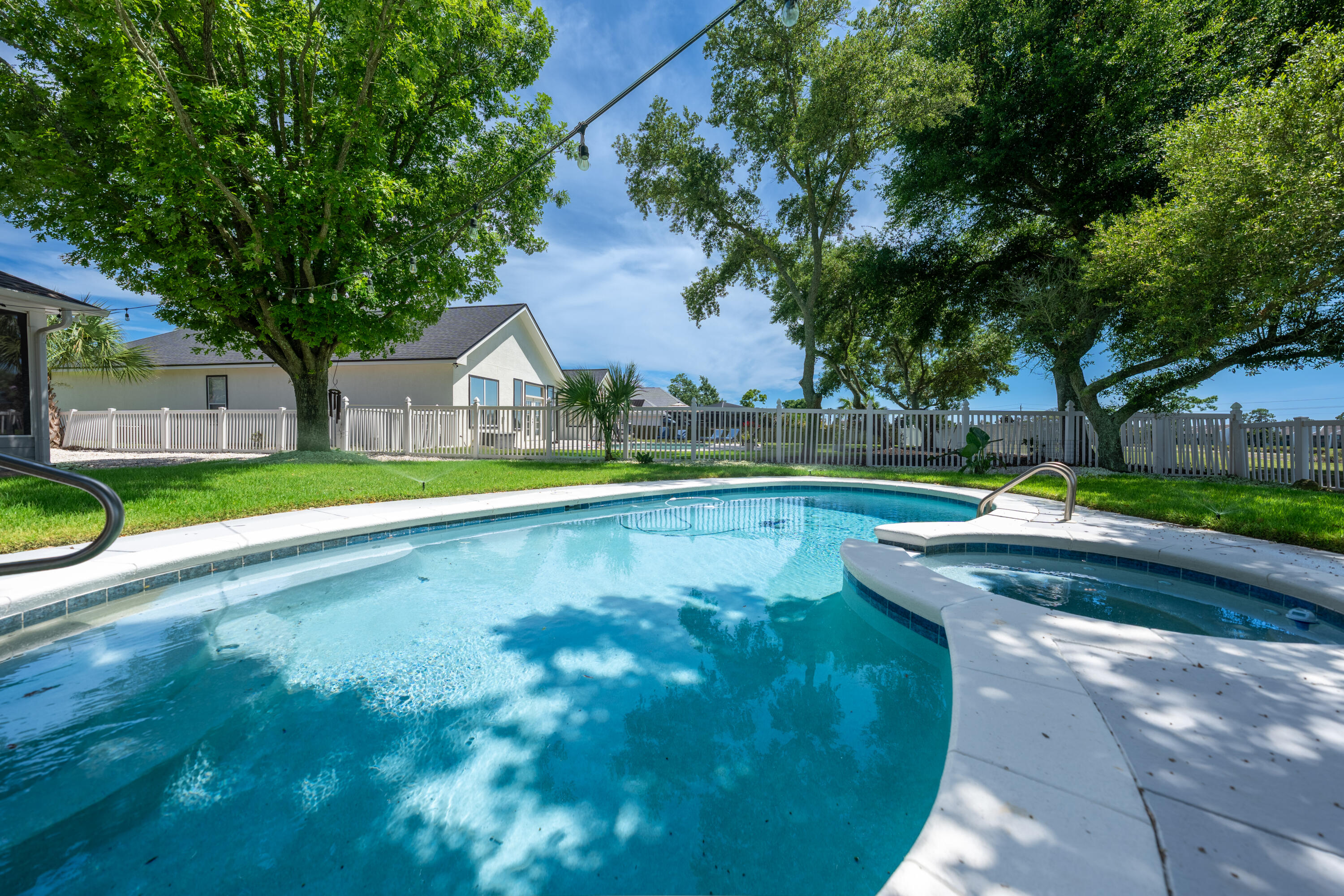BAY POINT - Residential