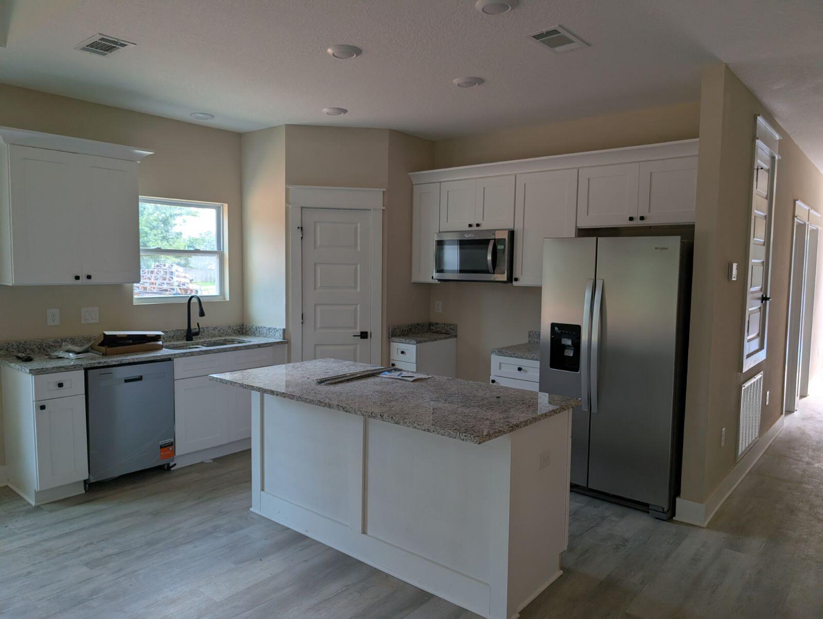 AVALON BEACH - Residential