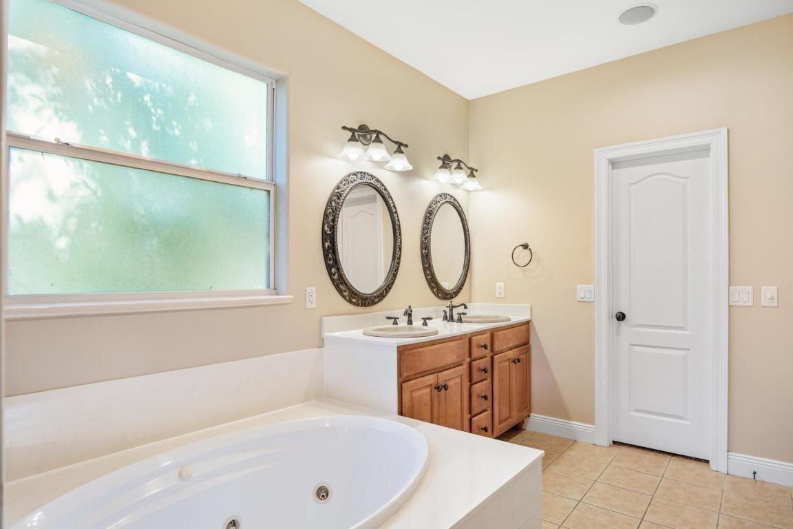 Emerald Bay - Residential Lease