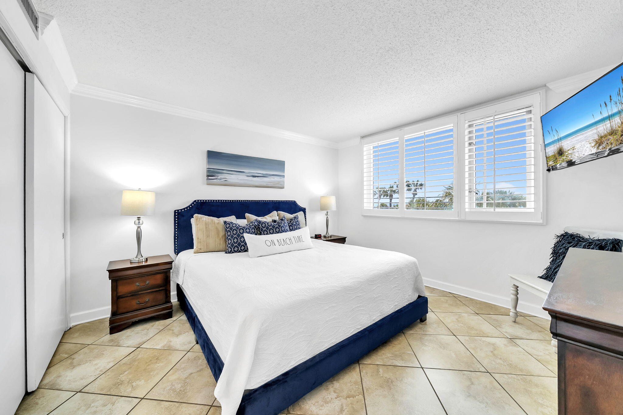 ISLANDER CONDO PH 2 - Residential