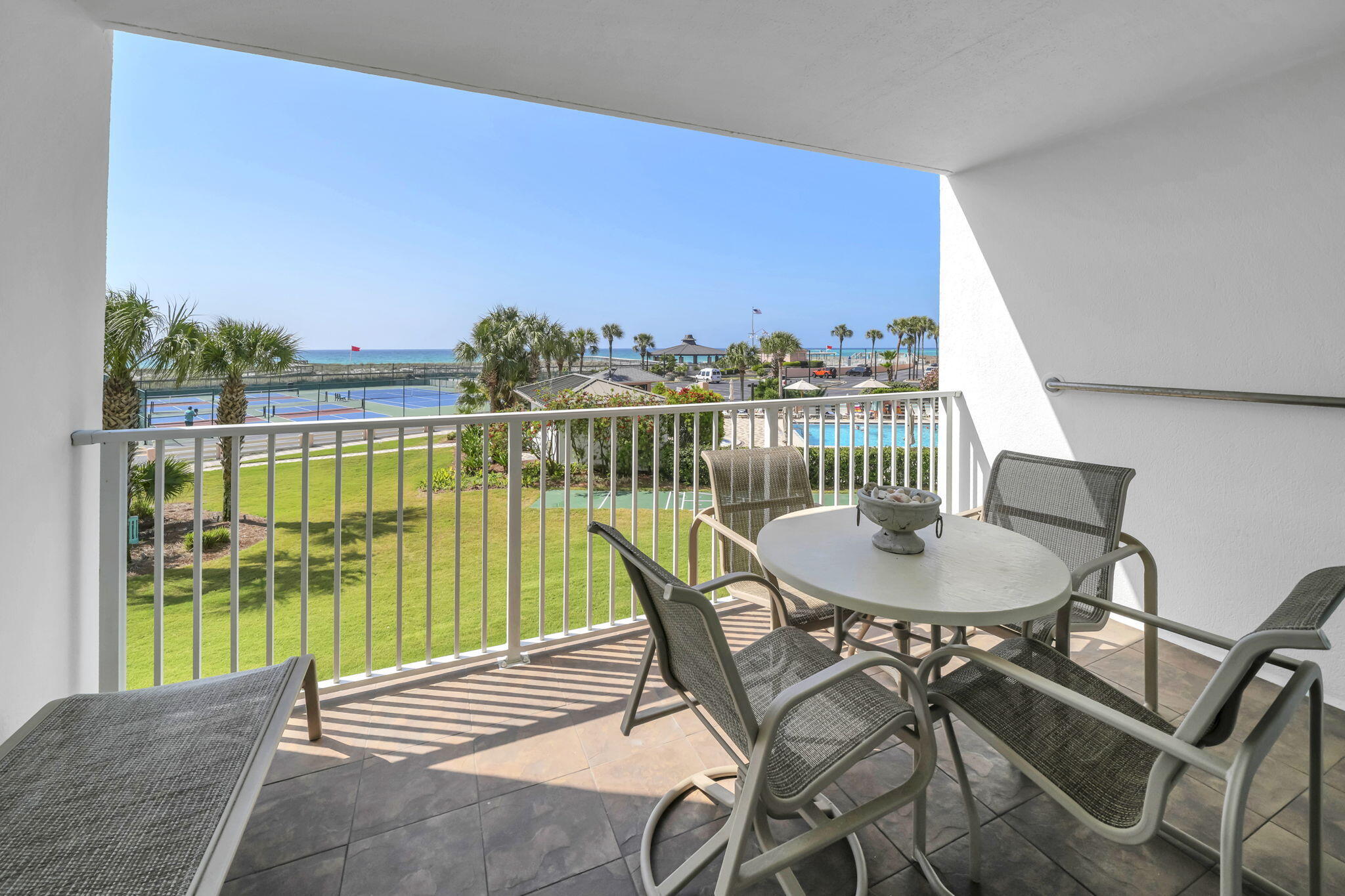 ISLANDER CONDO PH 2 - Residential