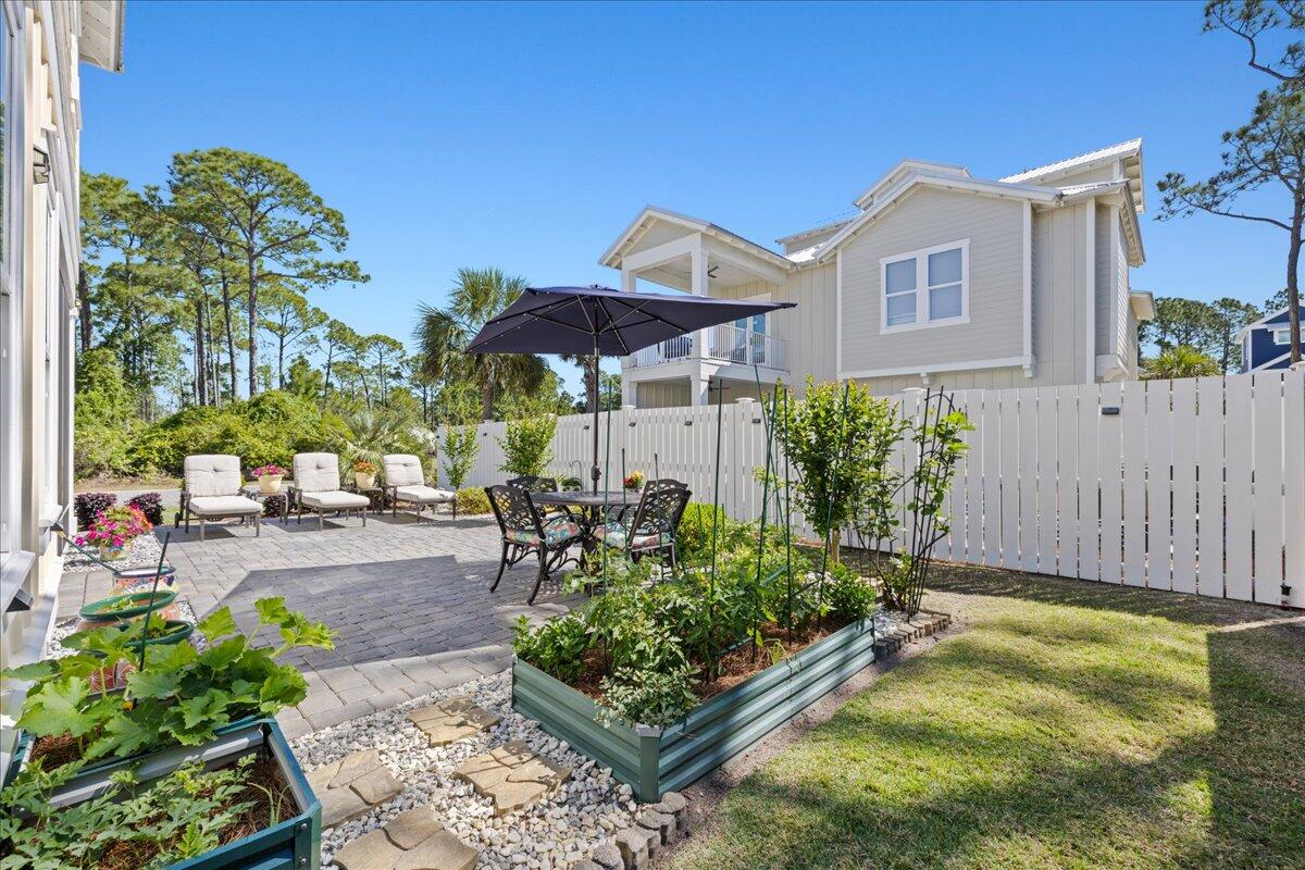 FRANGISTA BEACH 3ND ADDN - Residential