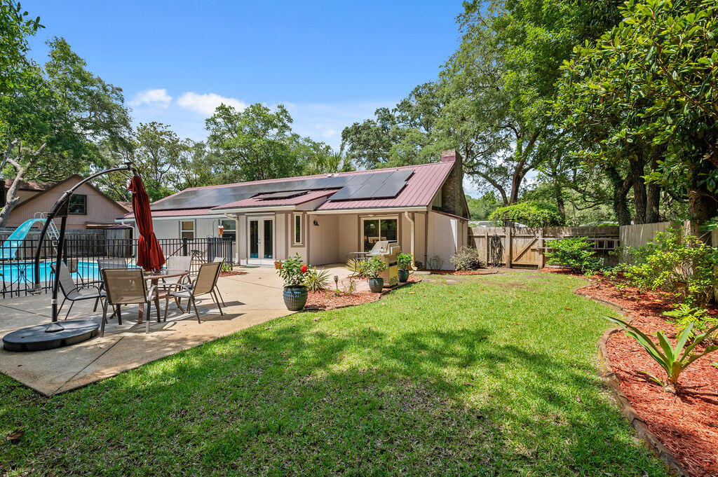 PINEWOOD ESTATES - Residential