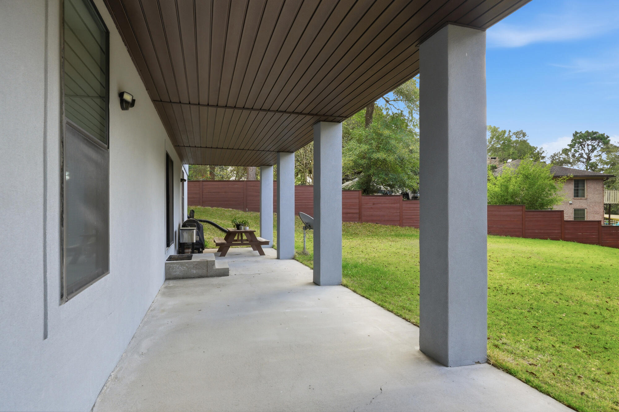 LE CHATEAU - Residential