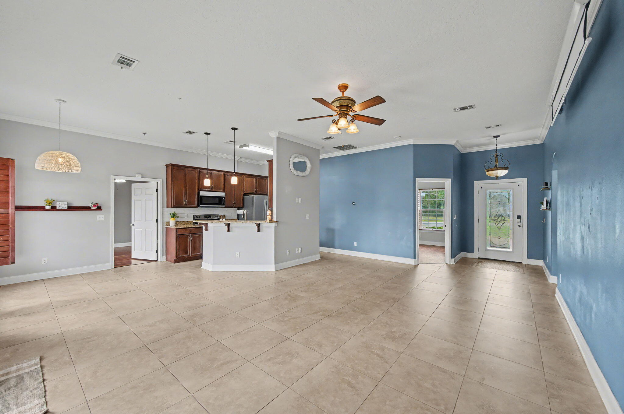 CRESCENT SHORES - Residential
