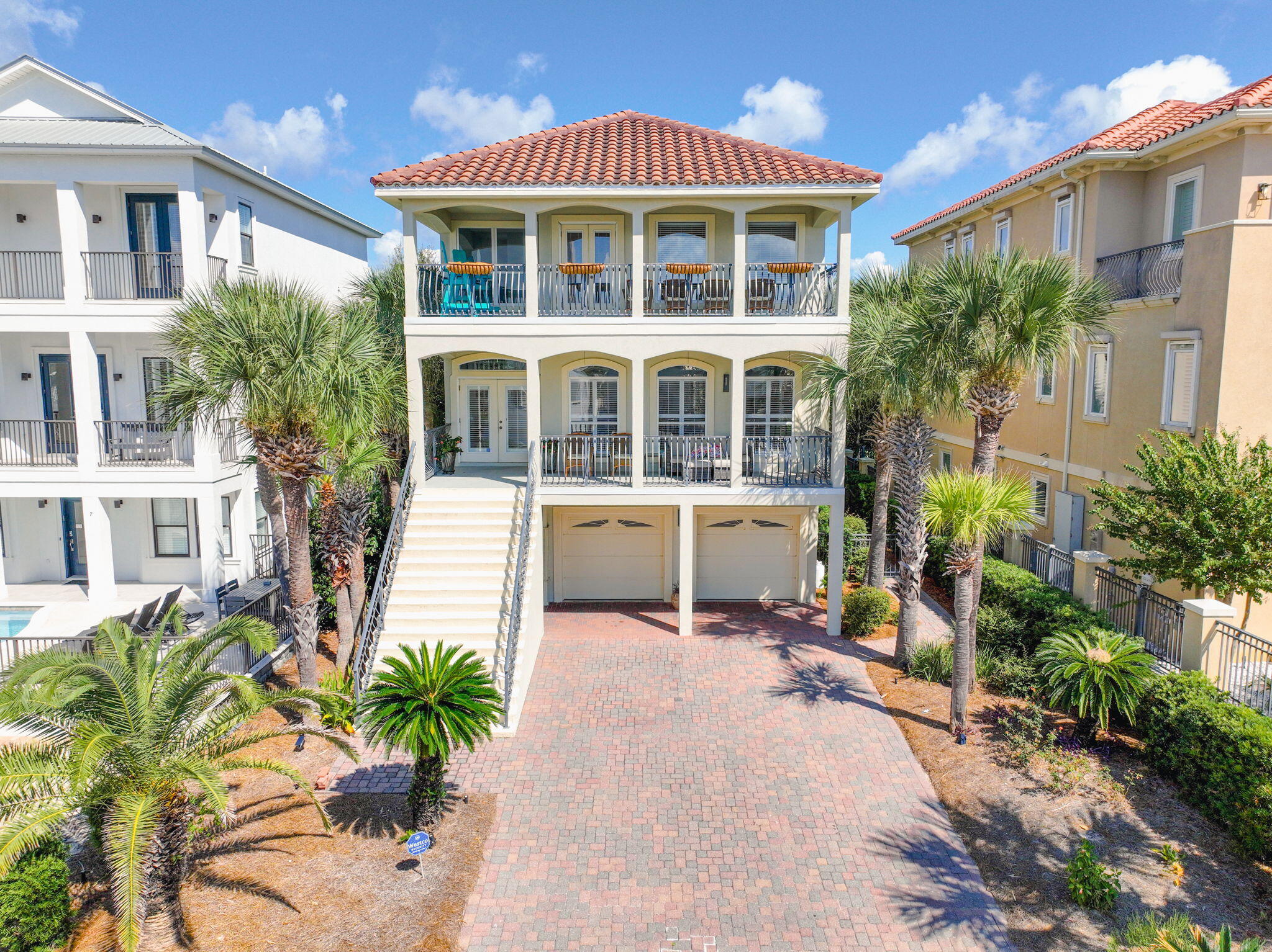 EMERALD DUNES - Residential