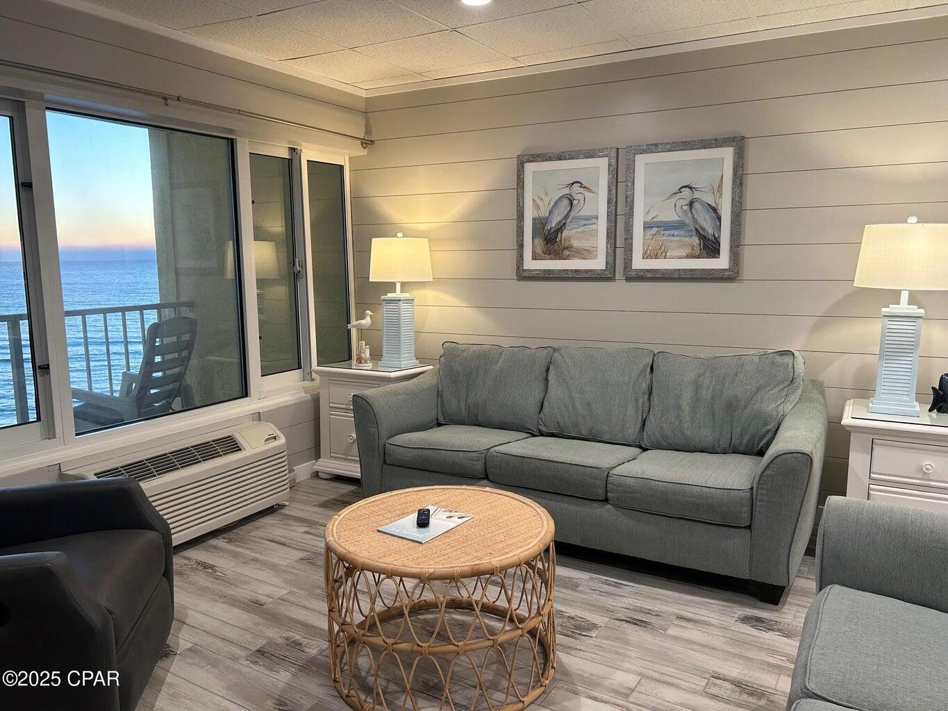 CONTINENTAL CONDO - Residential